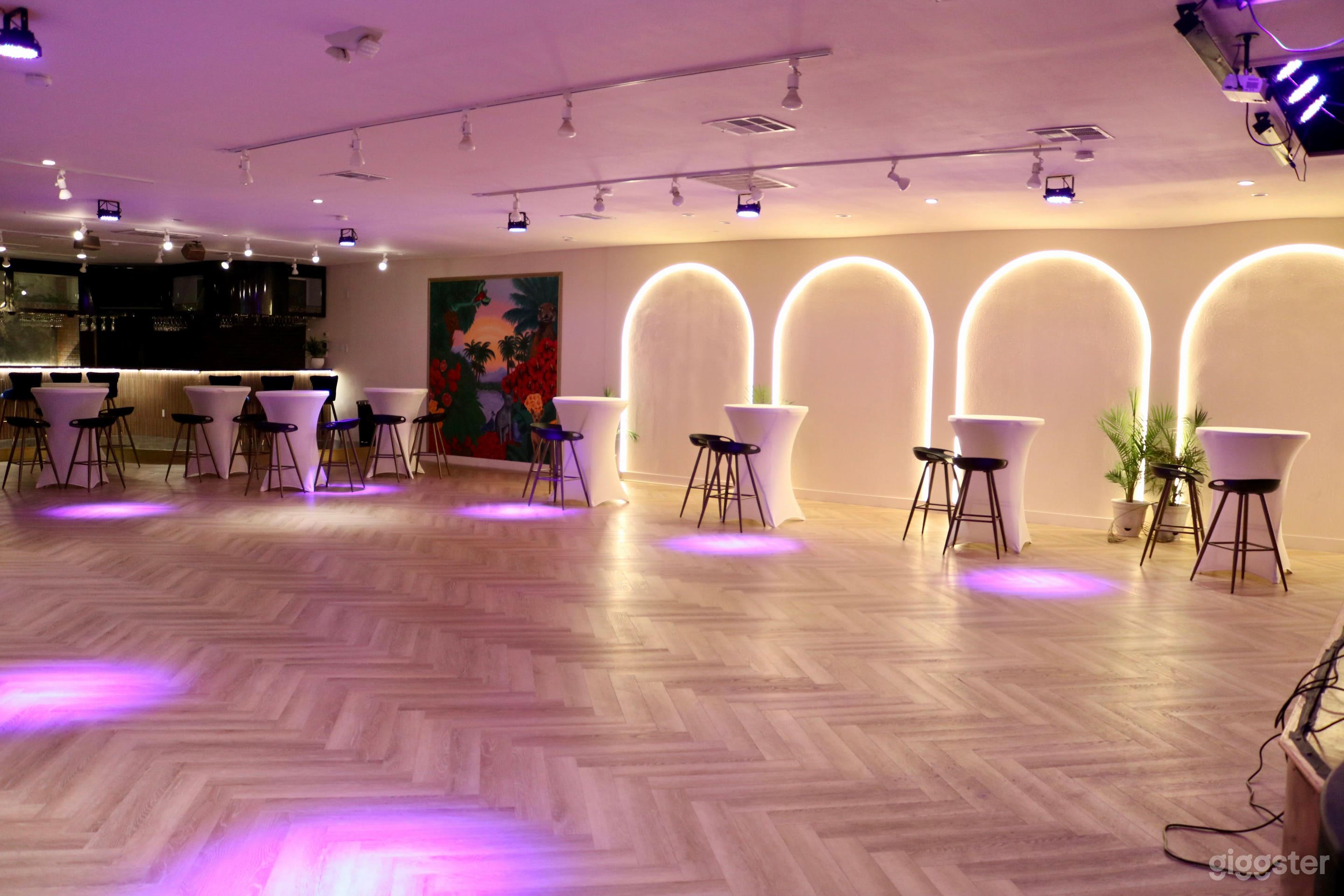 Artsy, Private Events Venue Near Universal City Photo 1