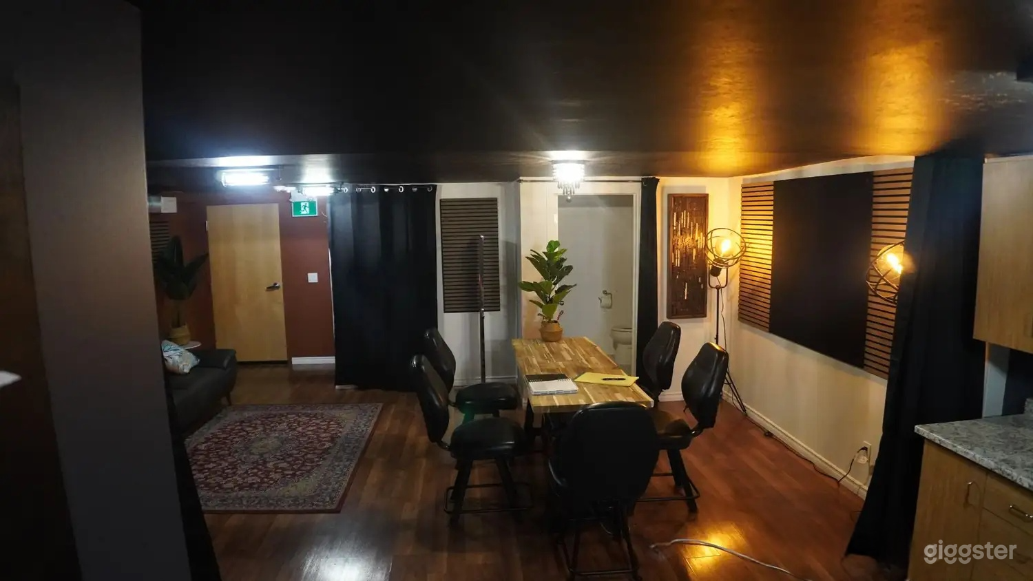 The Meeting Room Photo 1