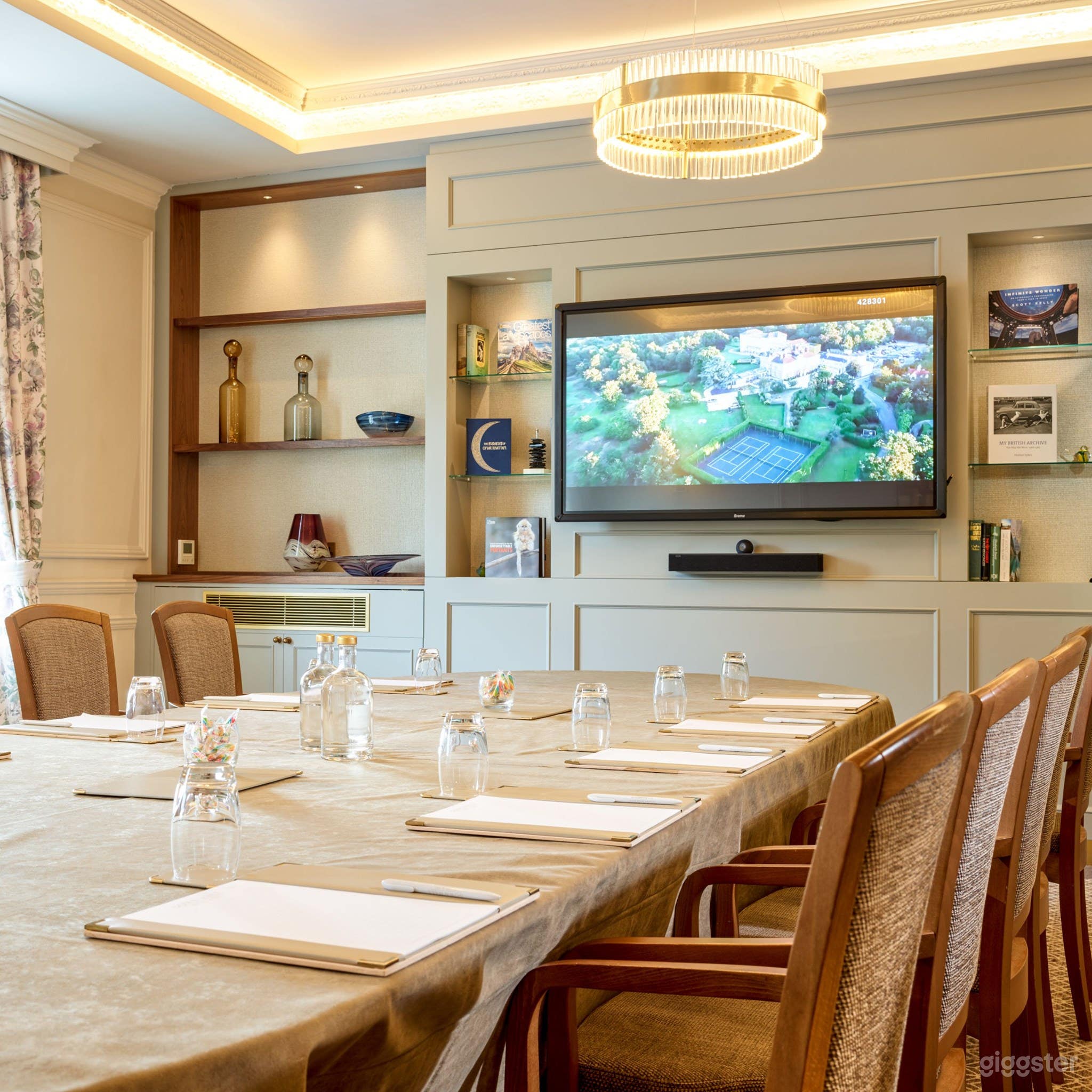 GLASSCOCK ROOM Photo 4