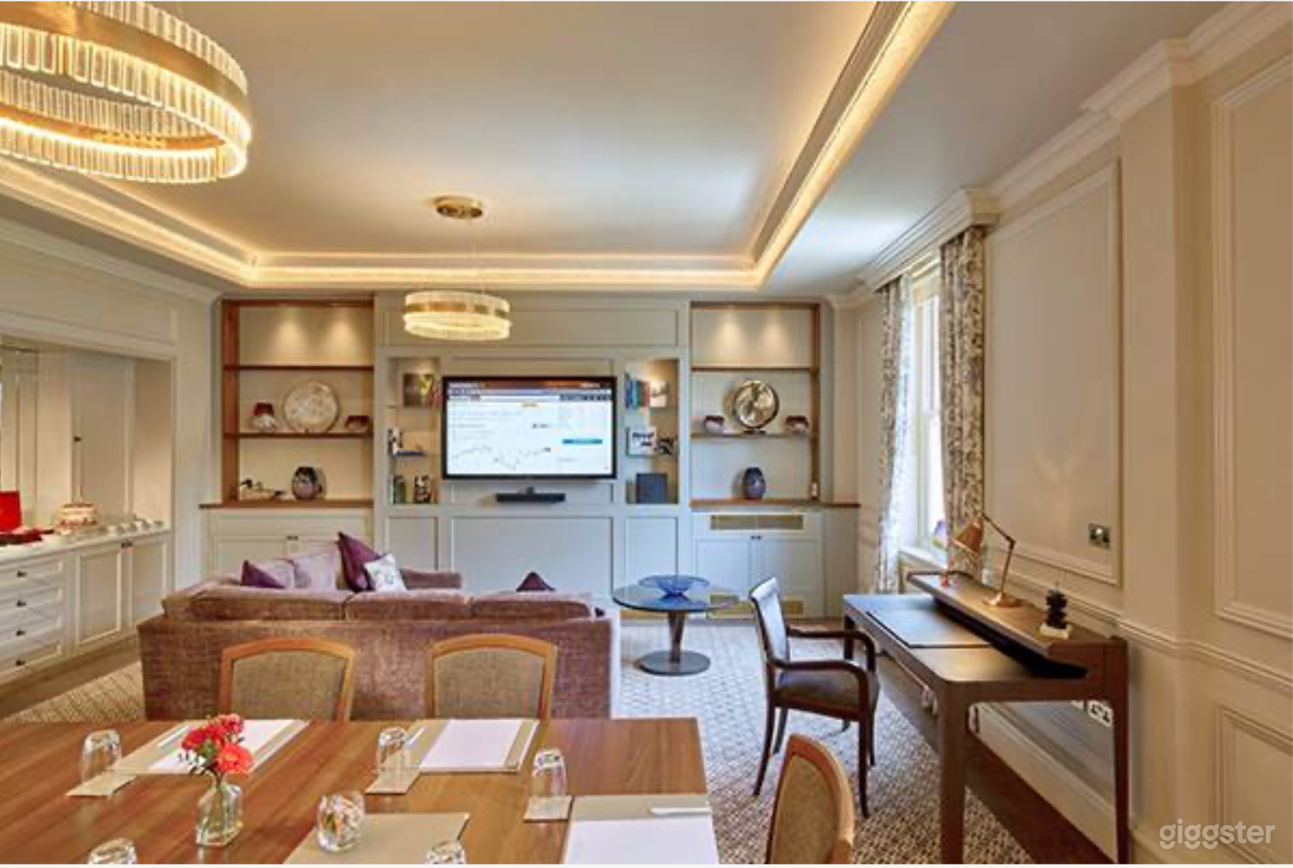 GLASSCOCK ROOM Photo 1