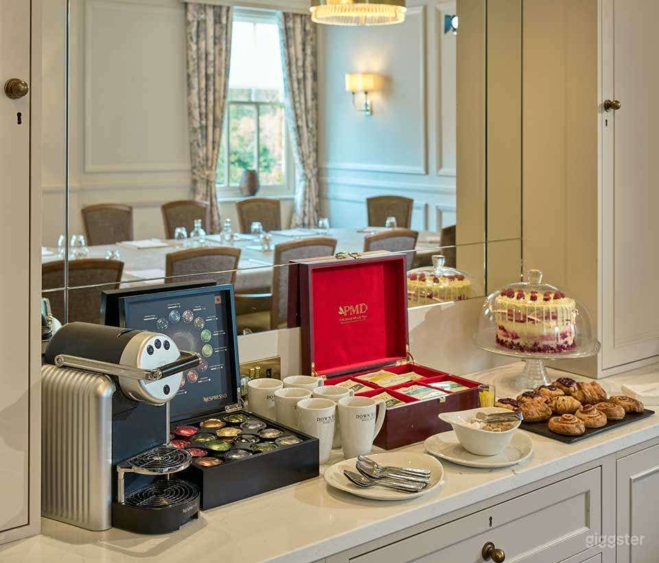 GLASSCOCK ROOM Photo 2