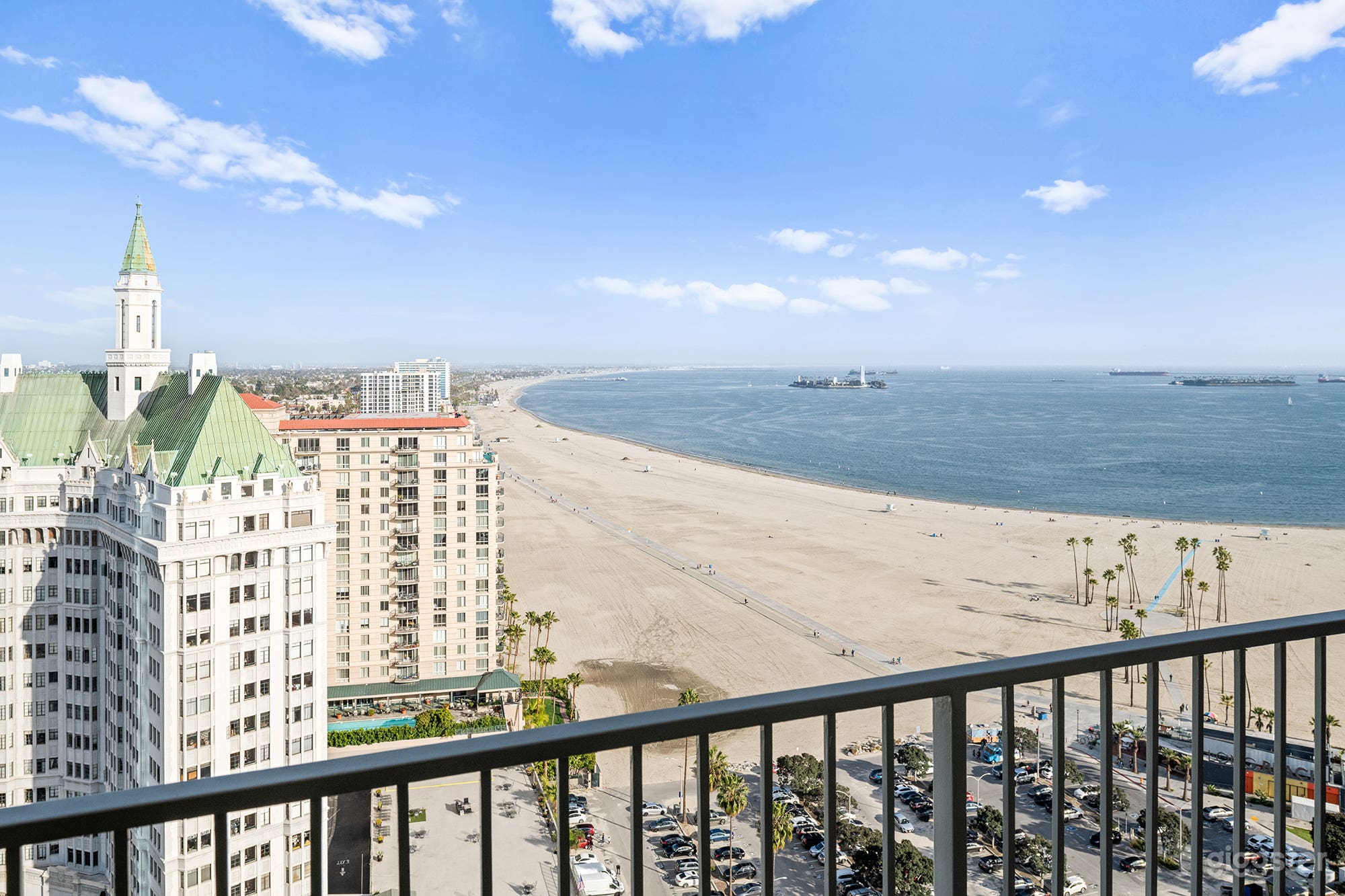 Iconic Long Beach High-Rise with 180° Ocean &amp; City Photo 1