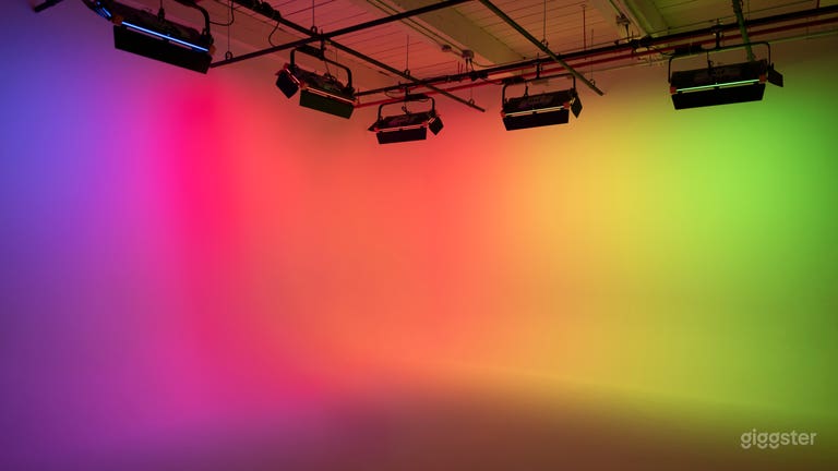  RGB: Hue Saturation &amp; Intensity Control . APP remote control offers handy approach for creators to quickly adjust and control all of lighting modes right in the palm. 