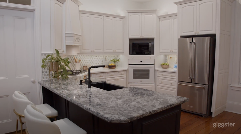  KITCHEN - Newly renovated 