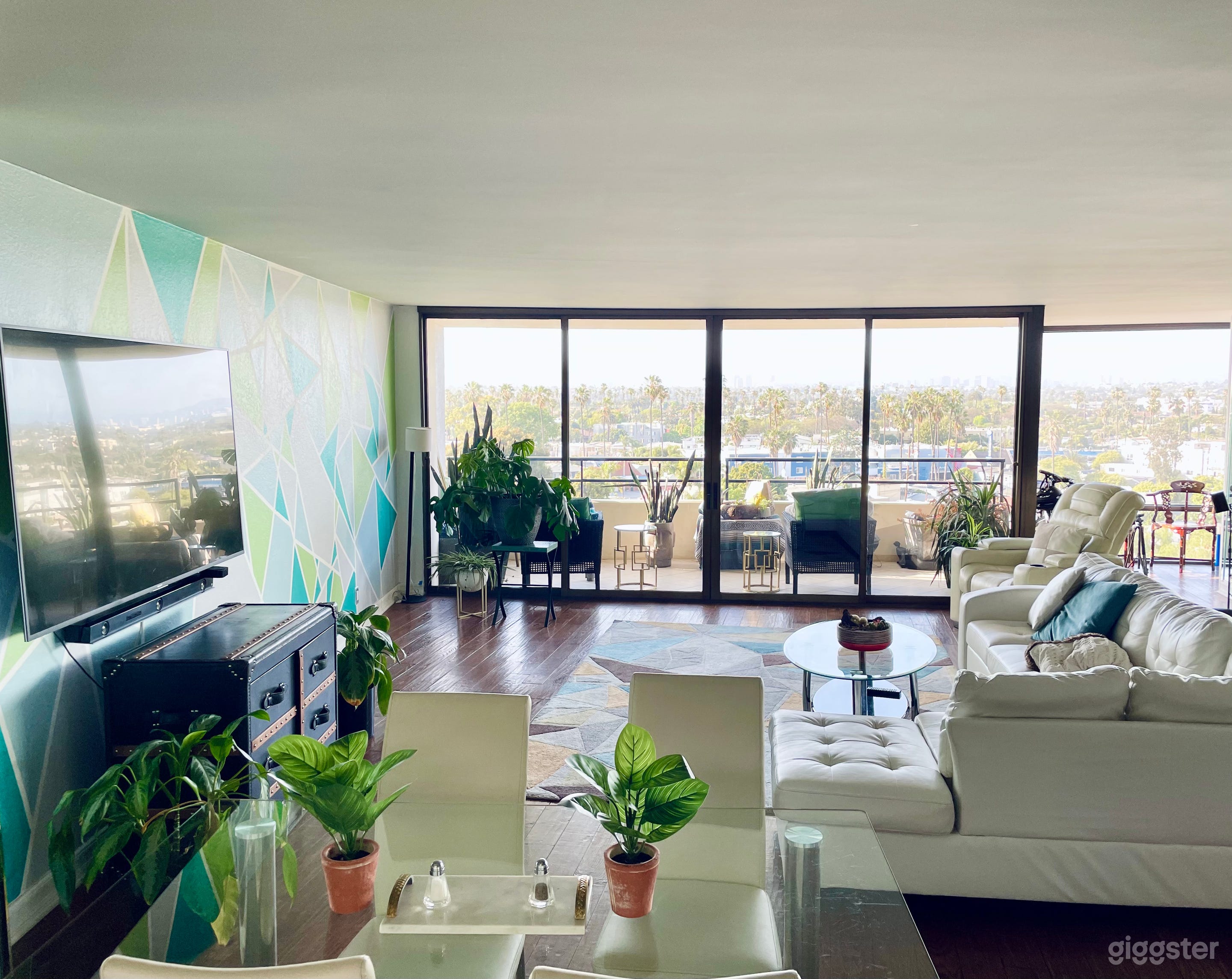 Luxe Venice Condo Photo 1