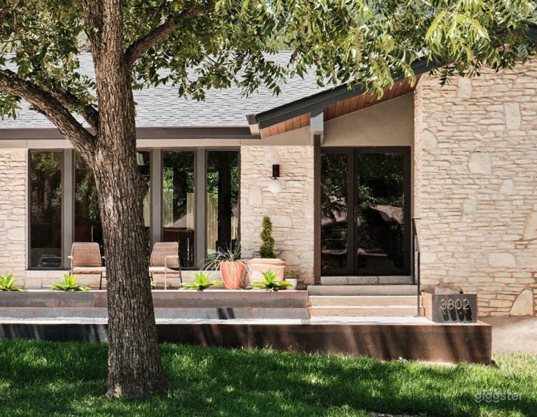  West Austin Modern & Soulful Ranch Style Home 