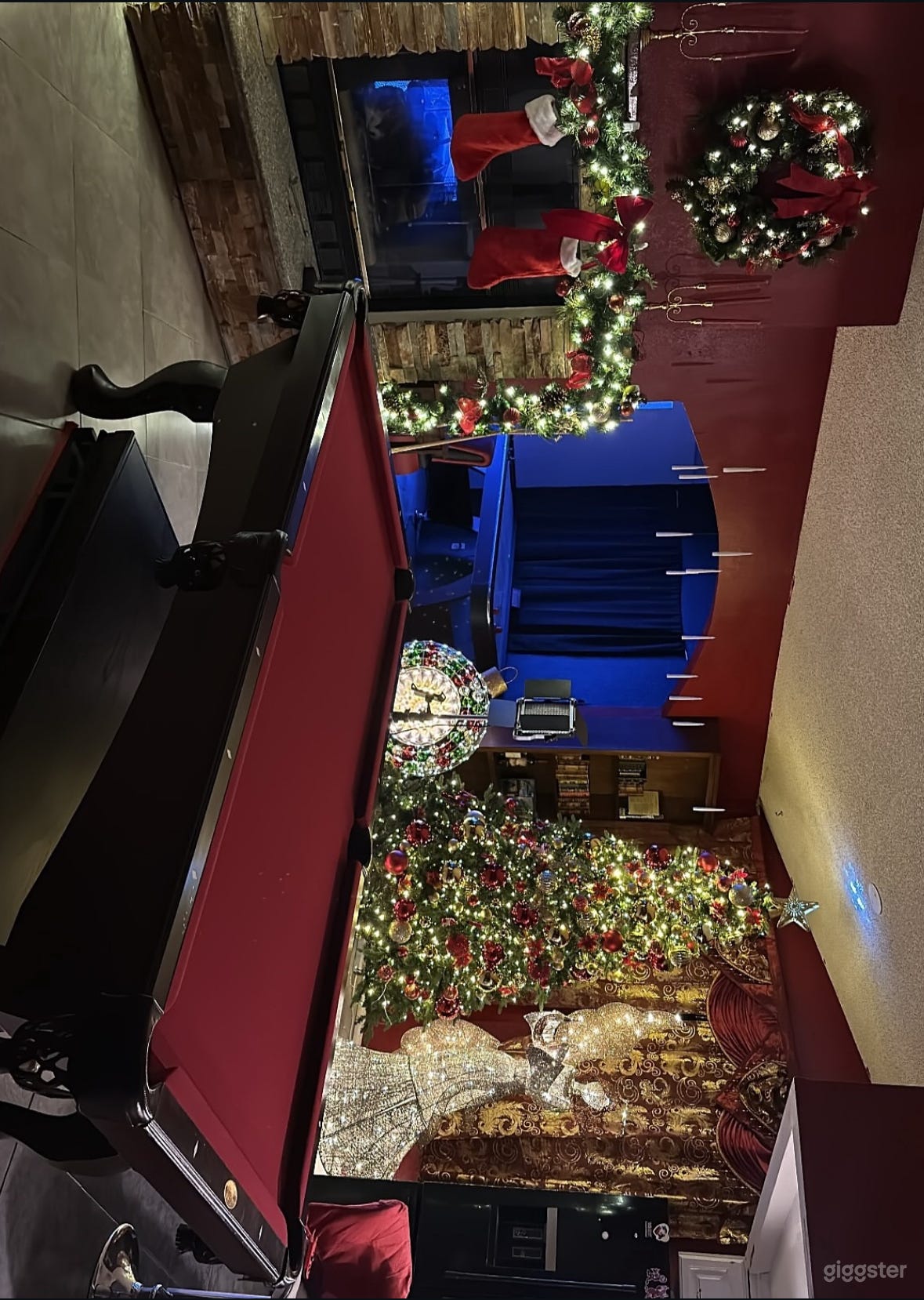 House of Valkova Gothic home (Christmas decor) Photo 2