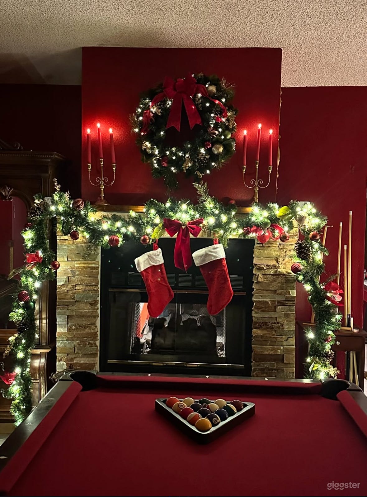 House of Valkova Gothic home (Christmas decor) Photo 1