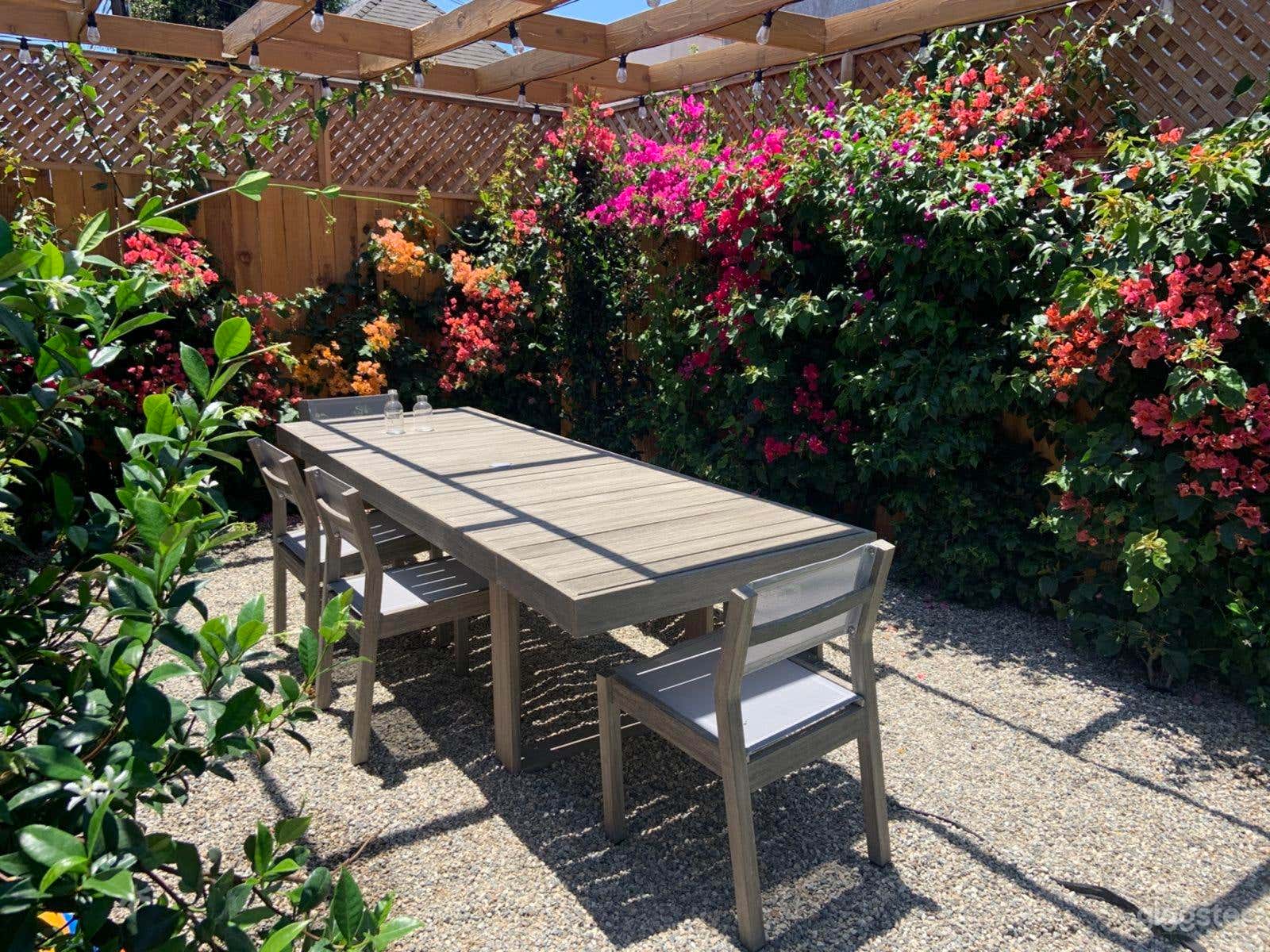 Modern Backyard Oasis in Picfair Village Photo 4