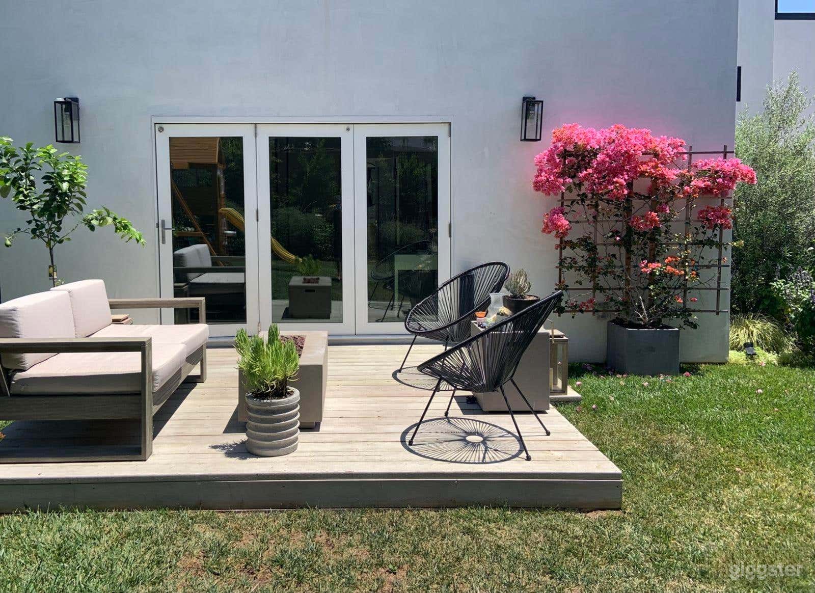 Modern Backyard Oasis in Picfair Village Photo 3