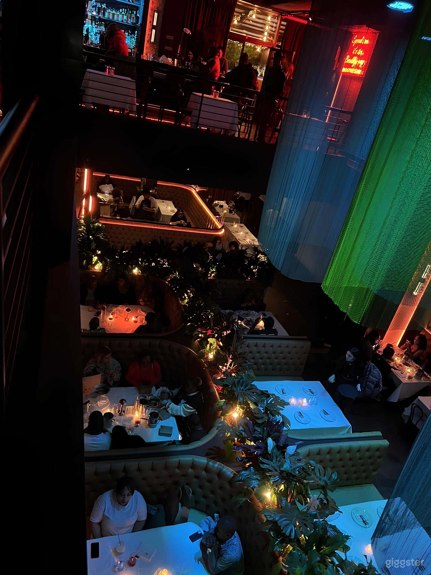 Chic Steakhouse and Bar in Times Square, NYC Photo 4