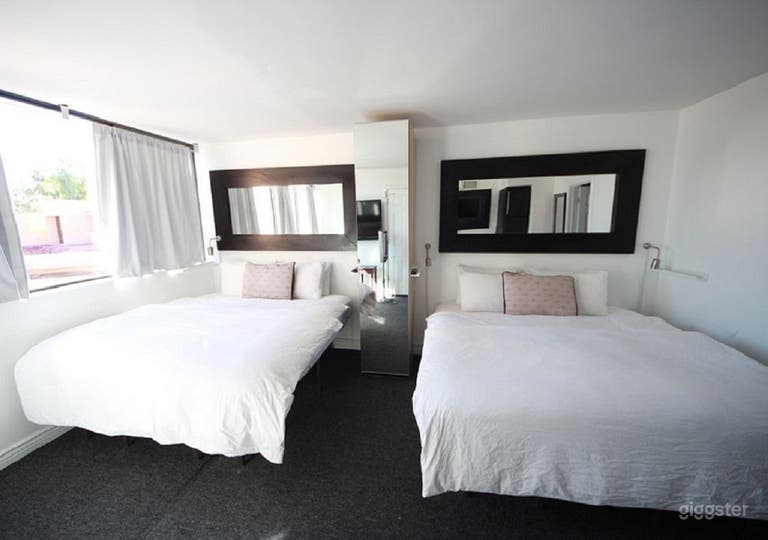  SCOTTSDALE GOLF TENNIS LAKEFRONT RESORT VILLA 