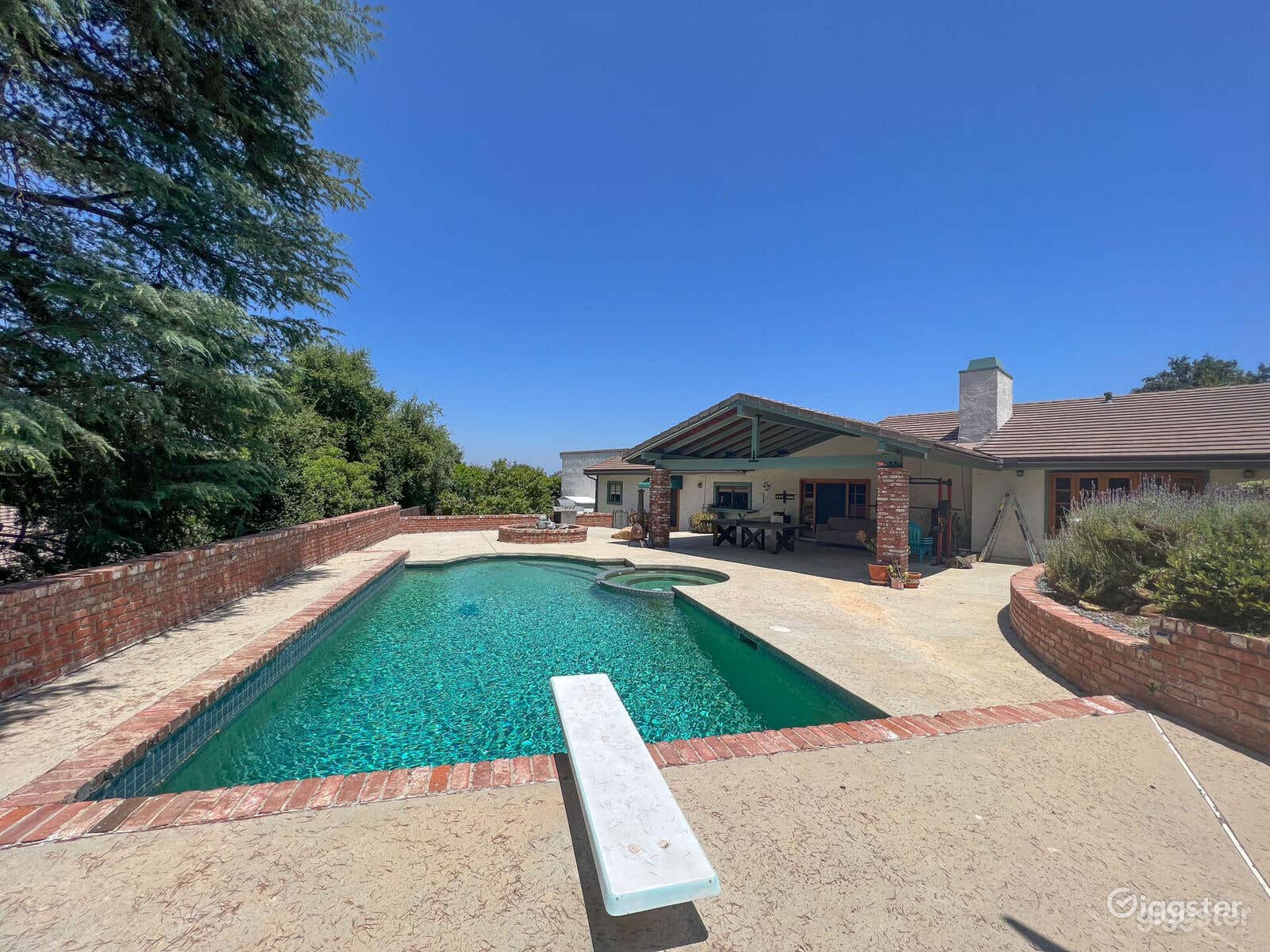 Saltwater pool with Diving Board