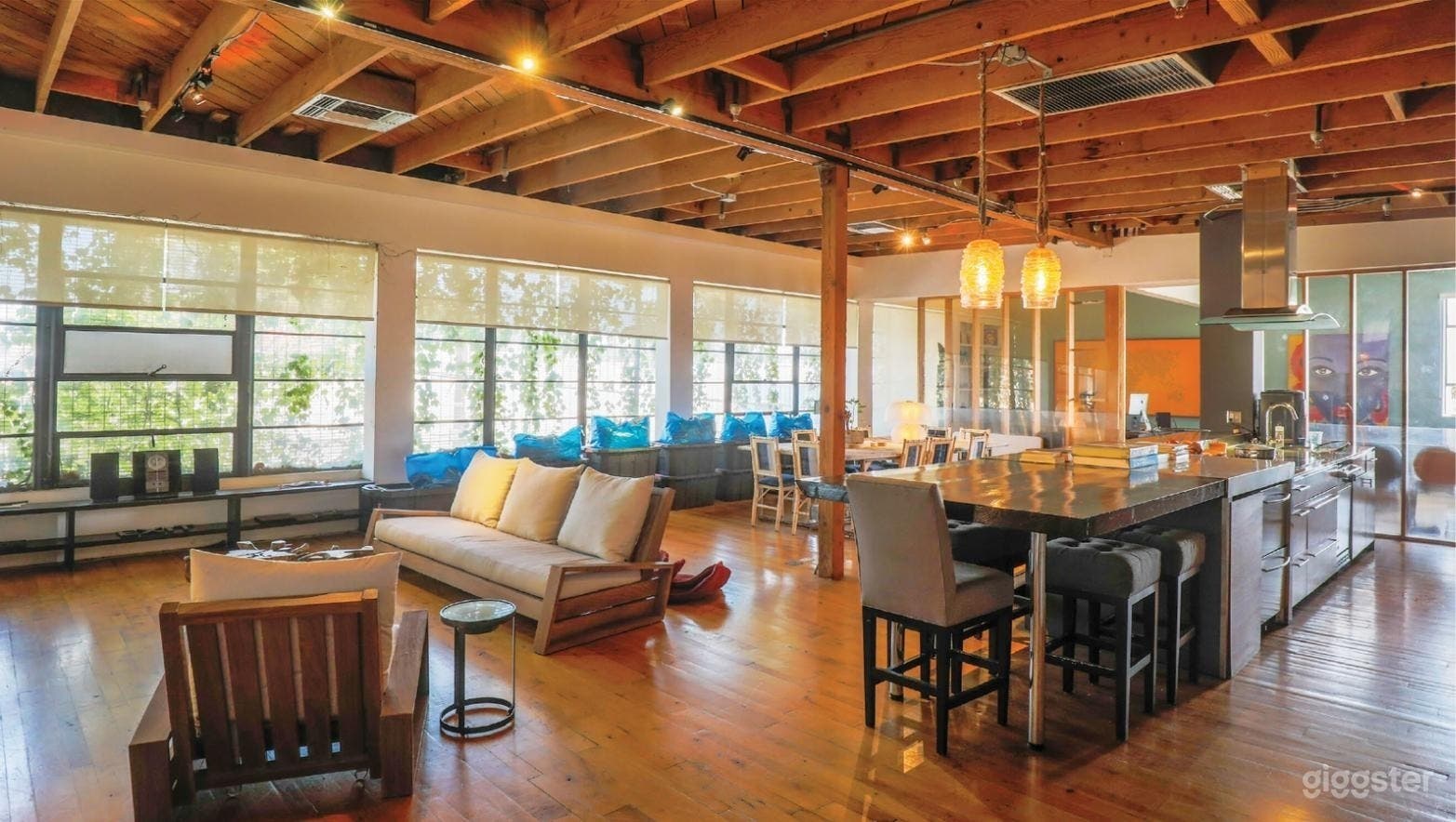 *NEW* Bohemian Magic - Industrial Loft Photo 1