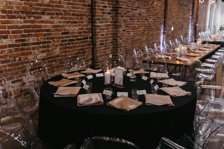  Urban, Cozy, Modern Industrial Space 