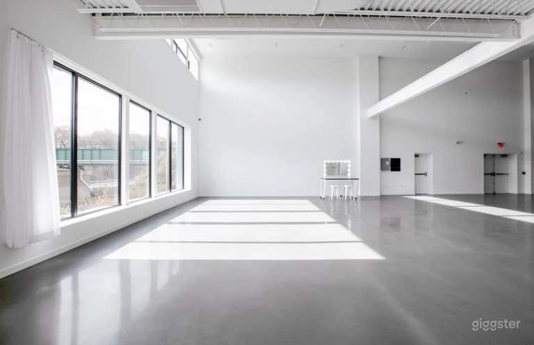  Estudio de Foto y Video Daylight | Estudio B 