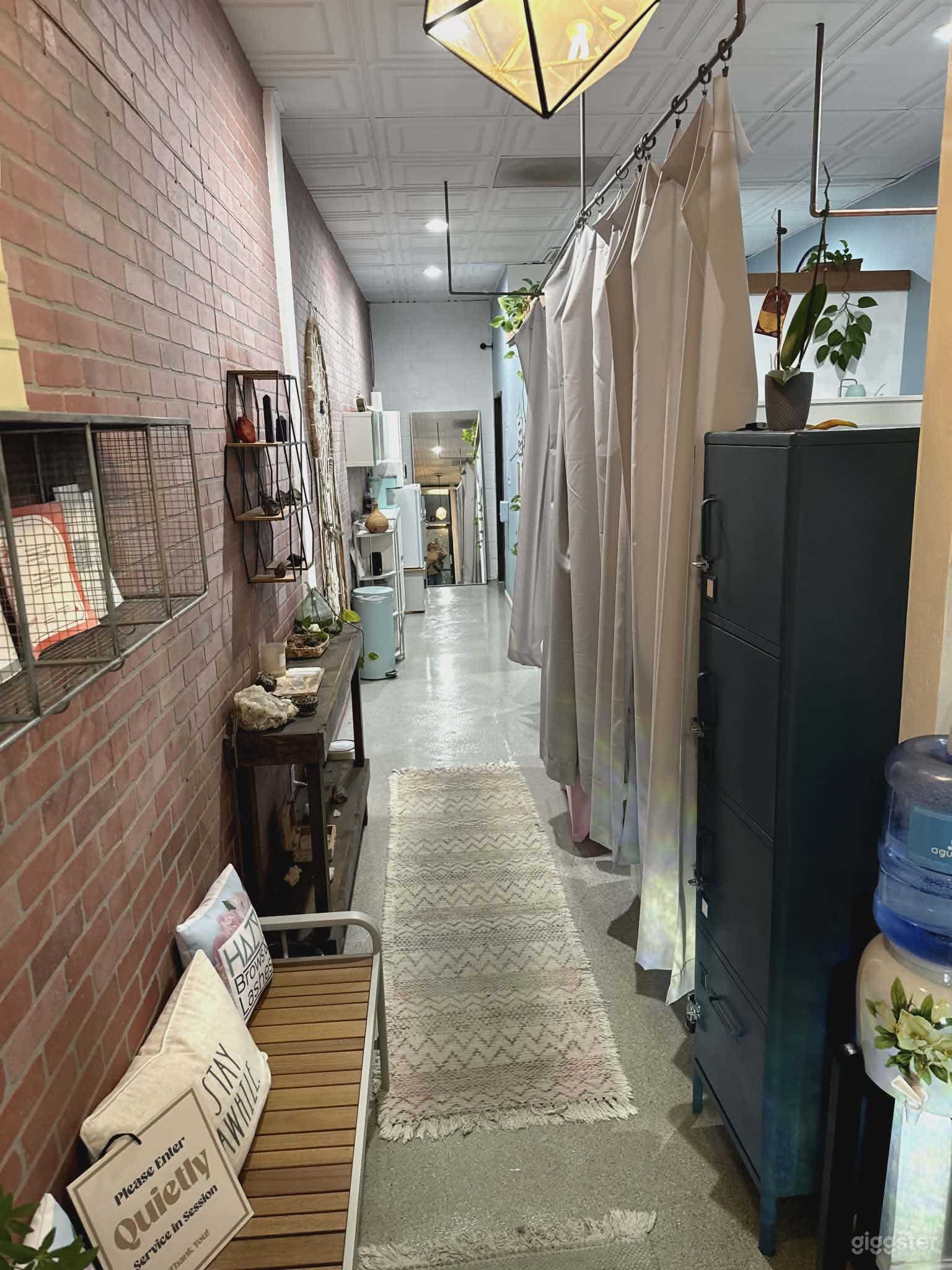 Nail & Brow Salon (Tujunga Village) Photo 2