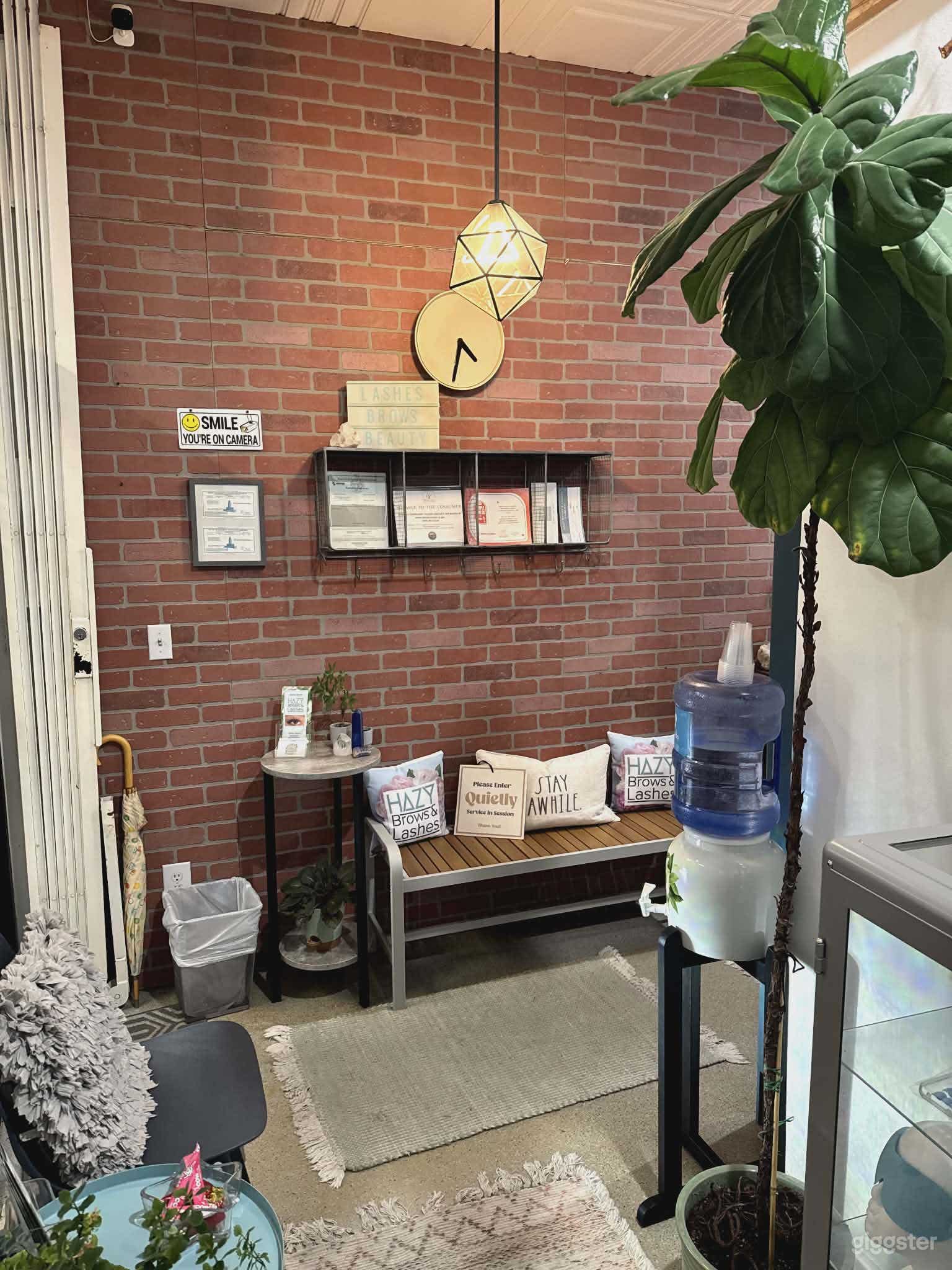 Nail & Brow Salon (Tujunga Village) Photo 1