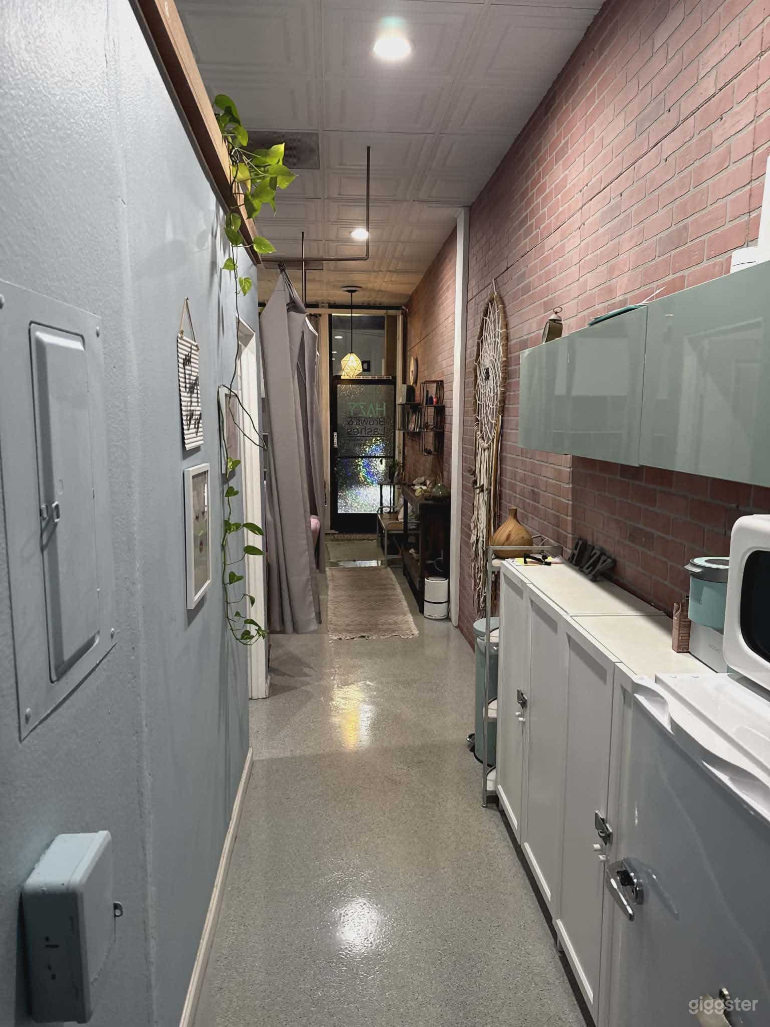 Nail & Brow Salon (Tujunga Village) Photo 4