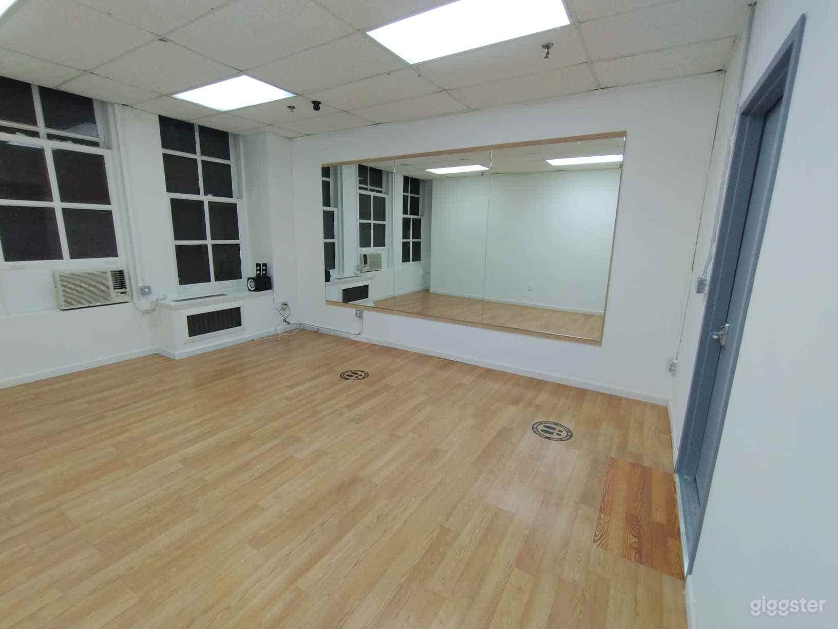 Flexible Midtown Manhattan Dance Room 1 Photo 1