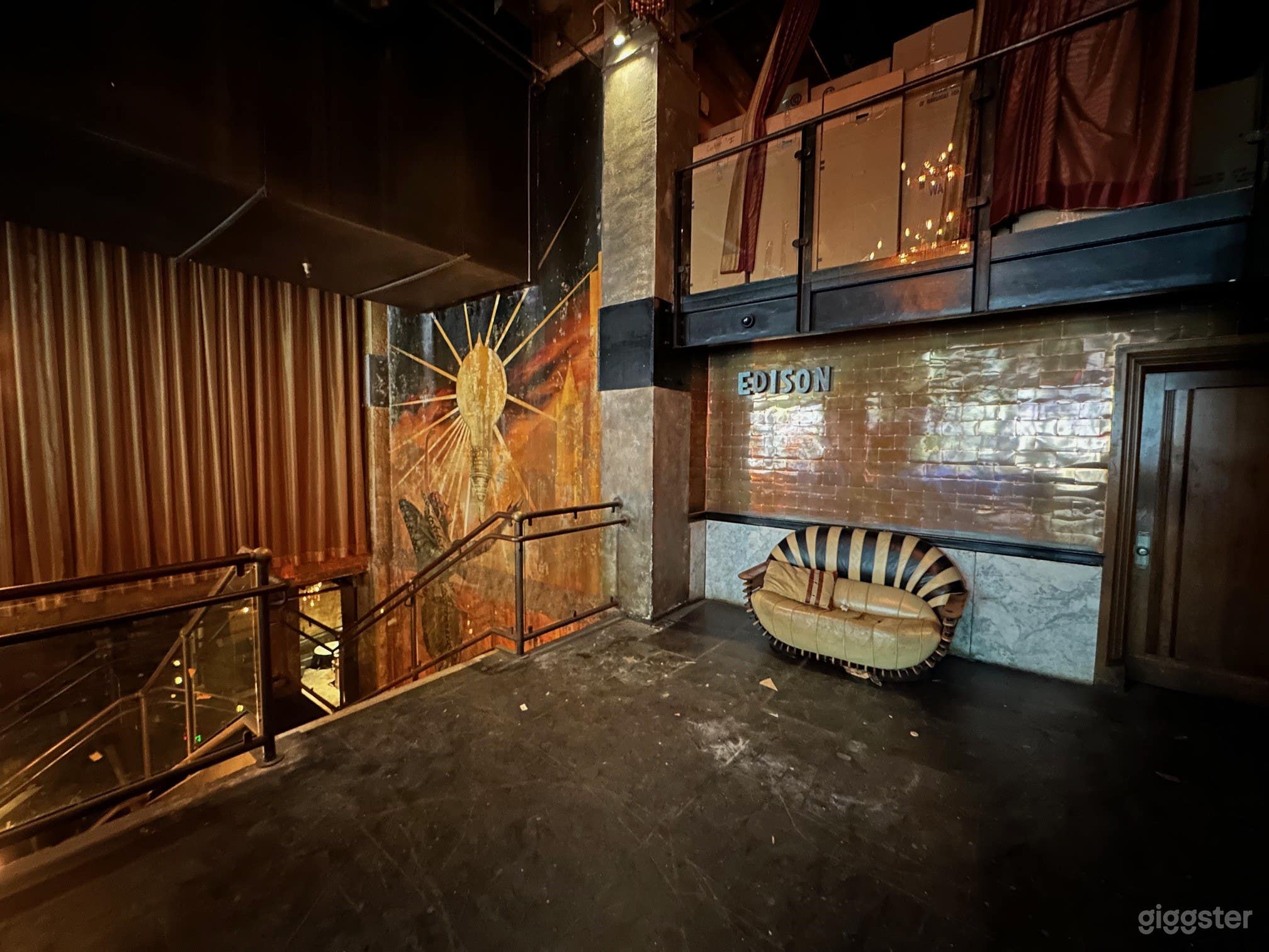 Art Deco Speakeasy Hideaway  Photo 3