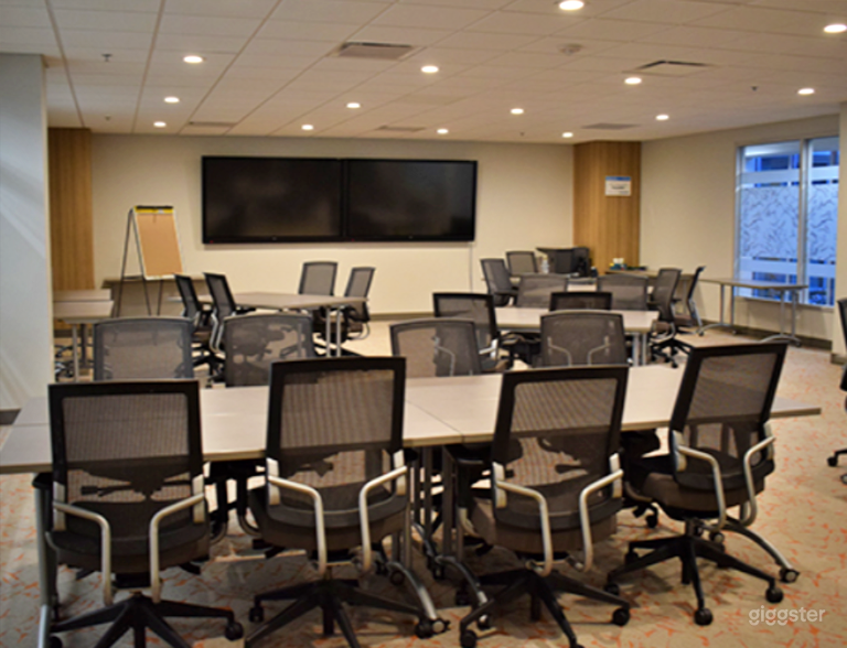  Interactive Seminar Room 