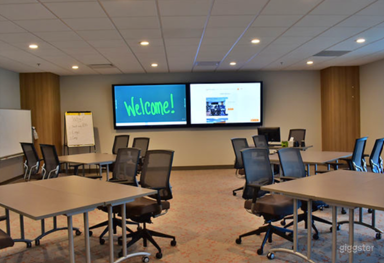  Interactive Seminar Room 