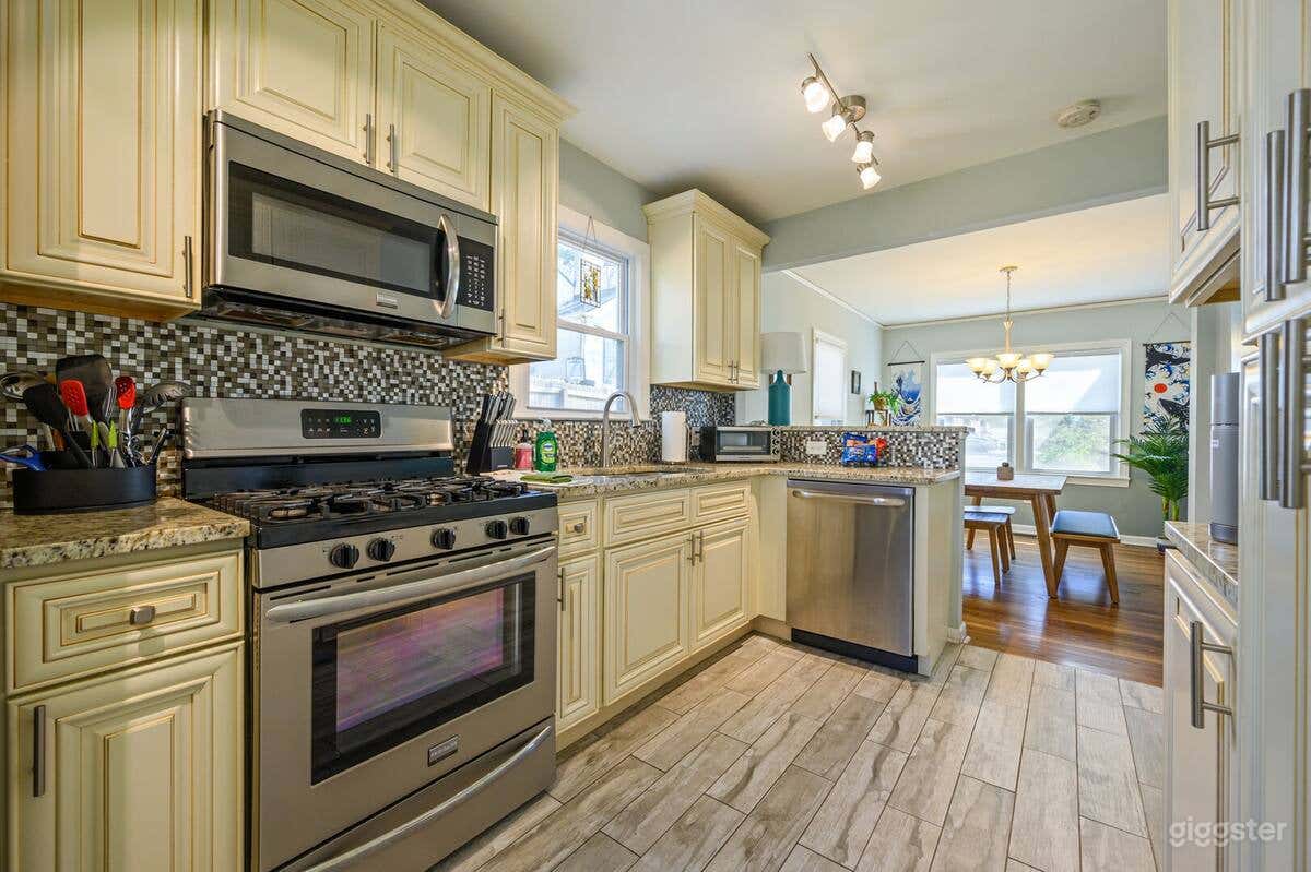 Plan A Trip To Georgia Aquarium In This Comfy 3BR Photo 3