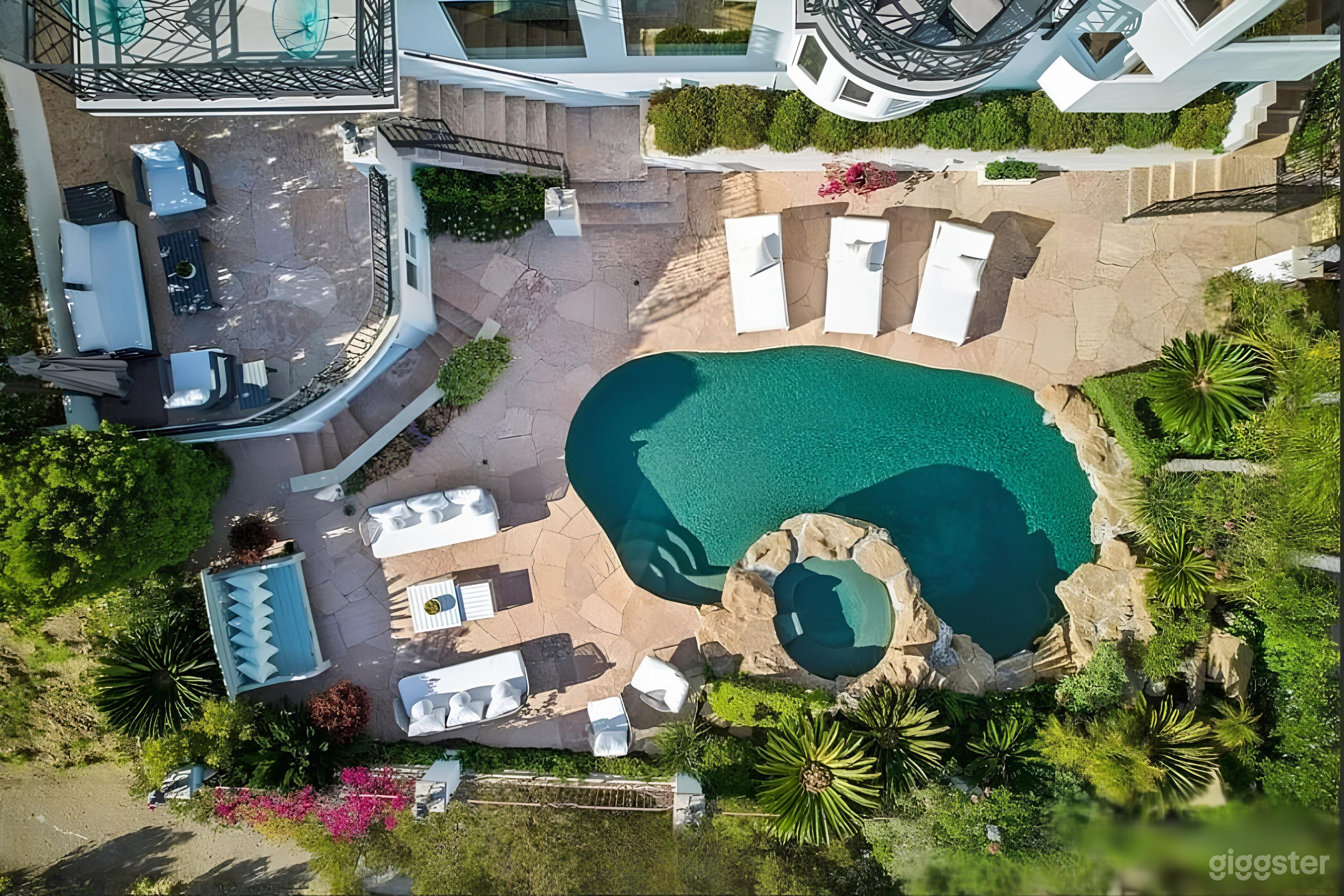 Contemporary Hillside View Estate With Grand Interiors Photo 2