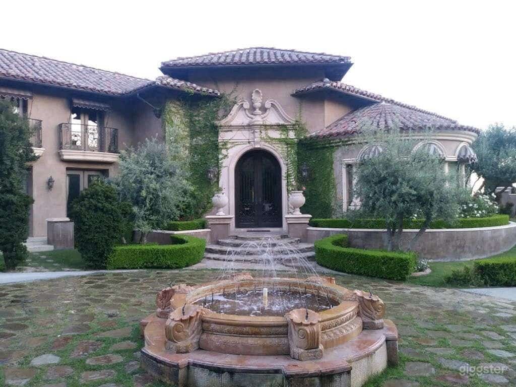 Valentina Mansion Photo 1