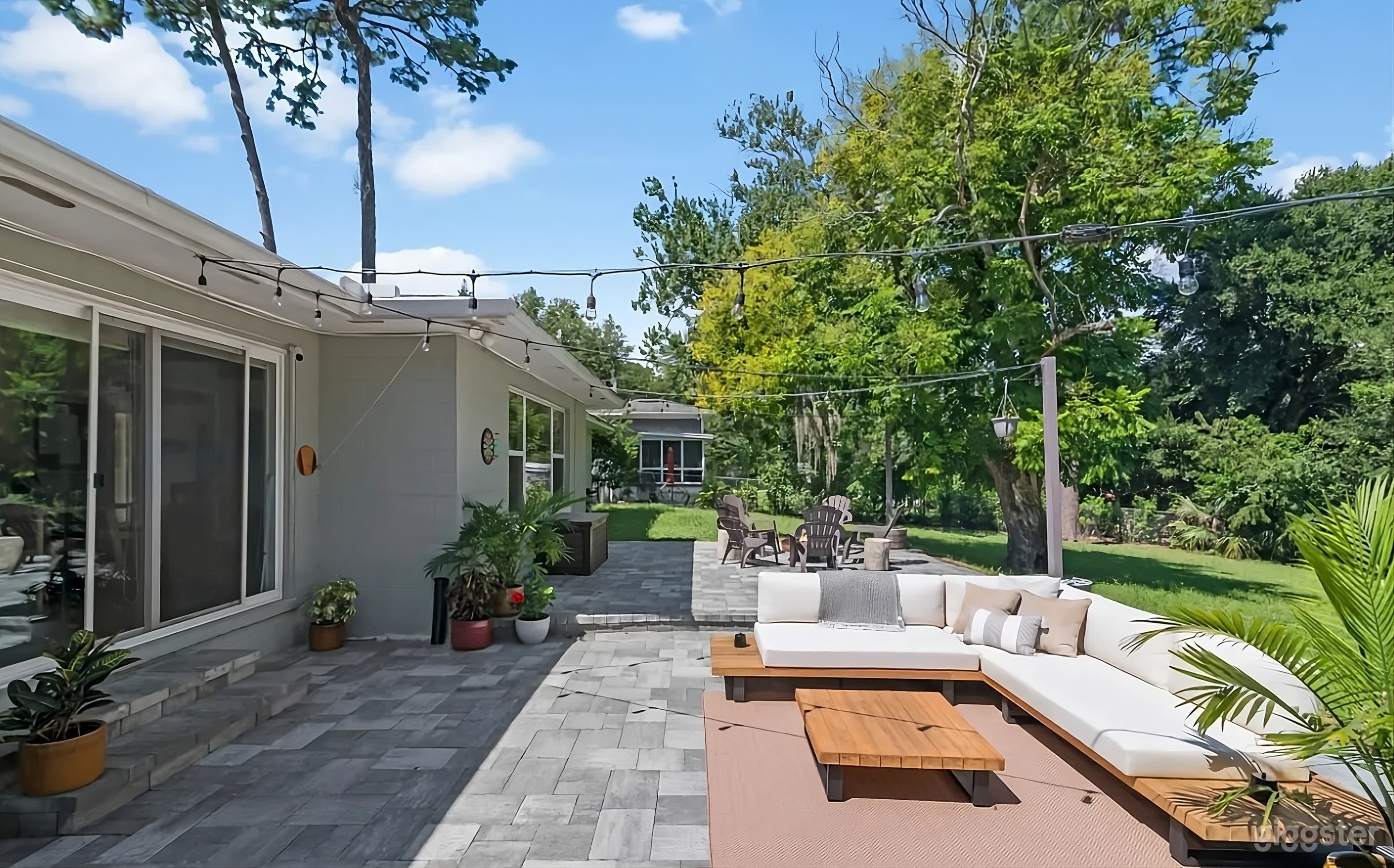 Beautifully Landscaped Backyard Oasis Photo 3