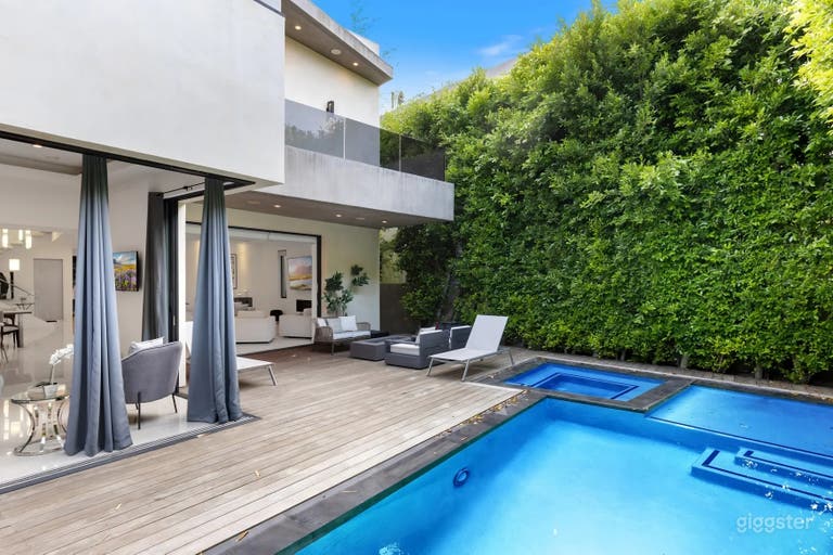  BRIGHT BLANK CANVAS OUTDOOR POOL 