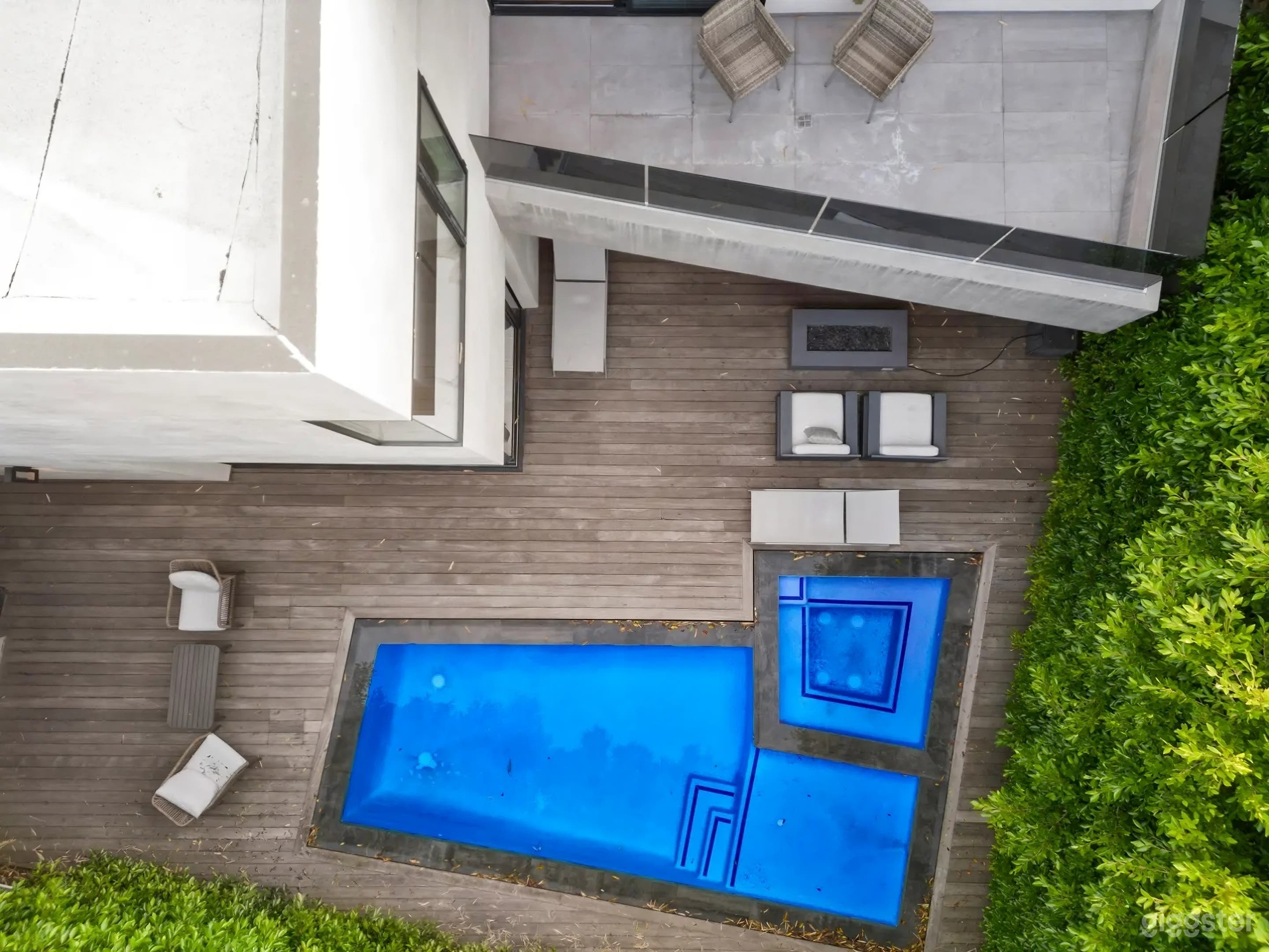 BRIGHT BLANK CANVAS OUTDOOR POOL Photo 1