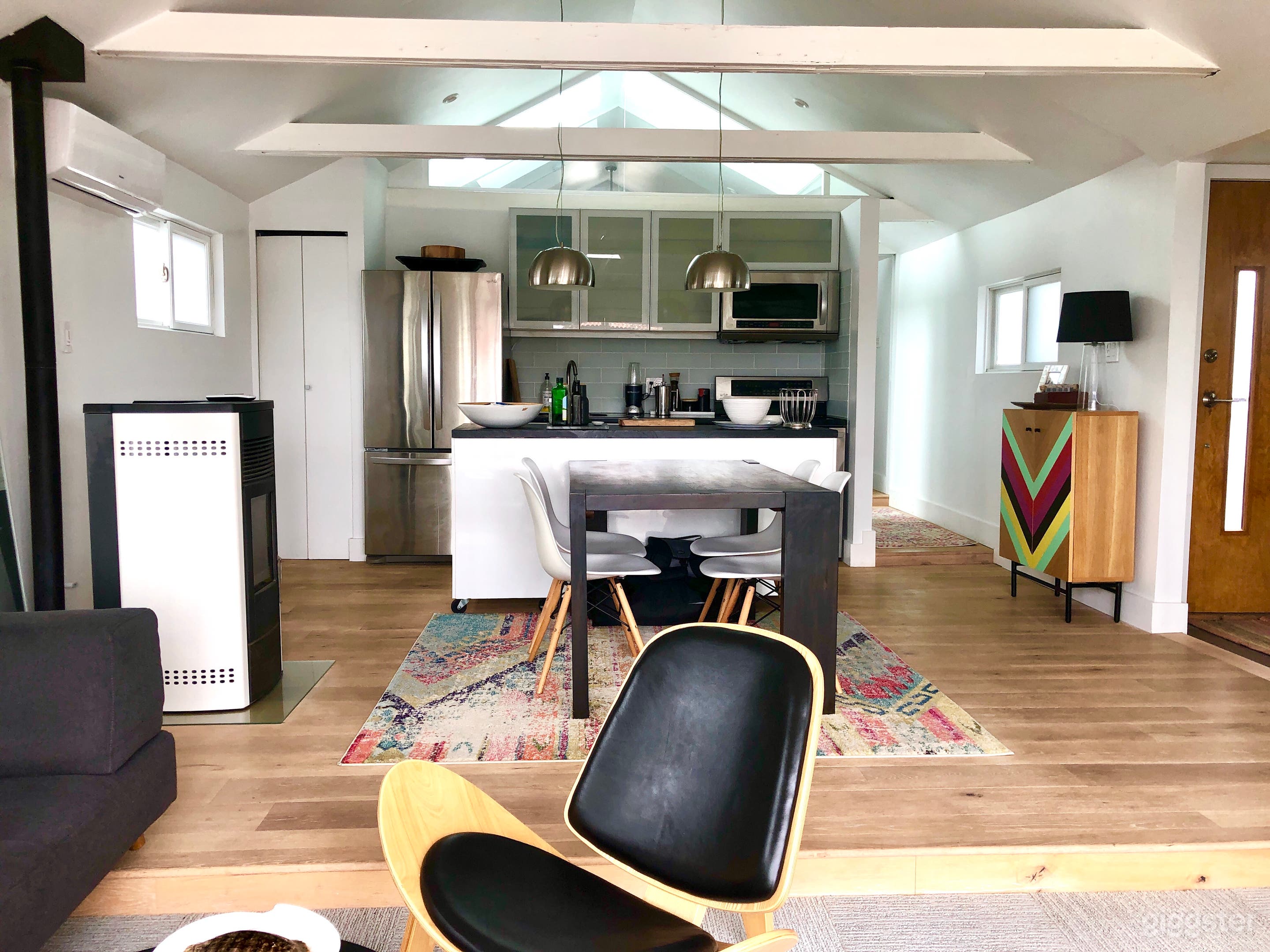 Canal Bungalow Photo 1