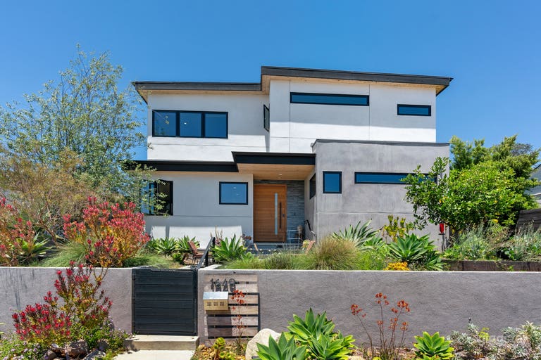  Unique and Charming House 