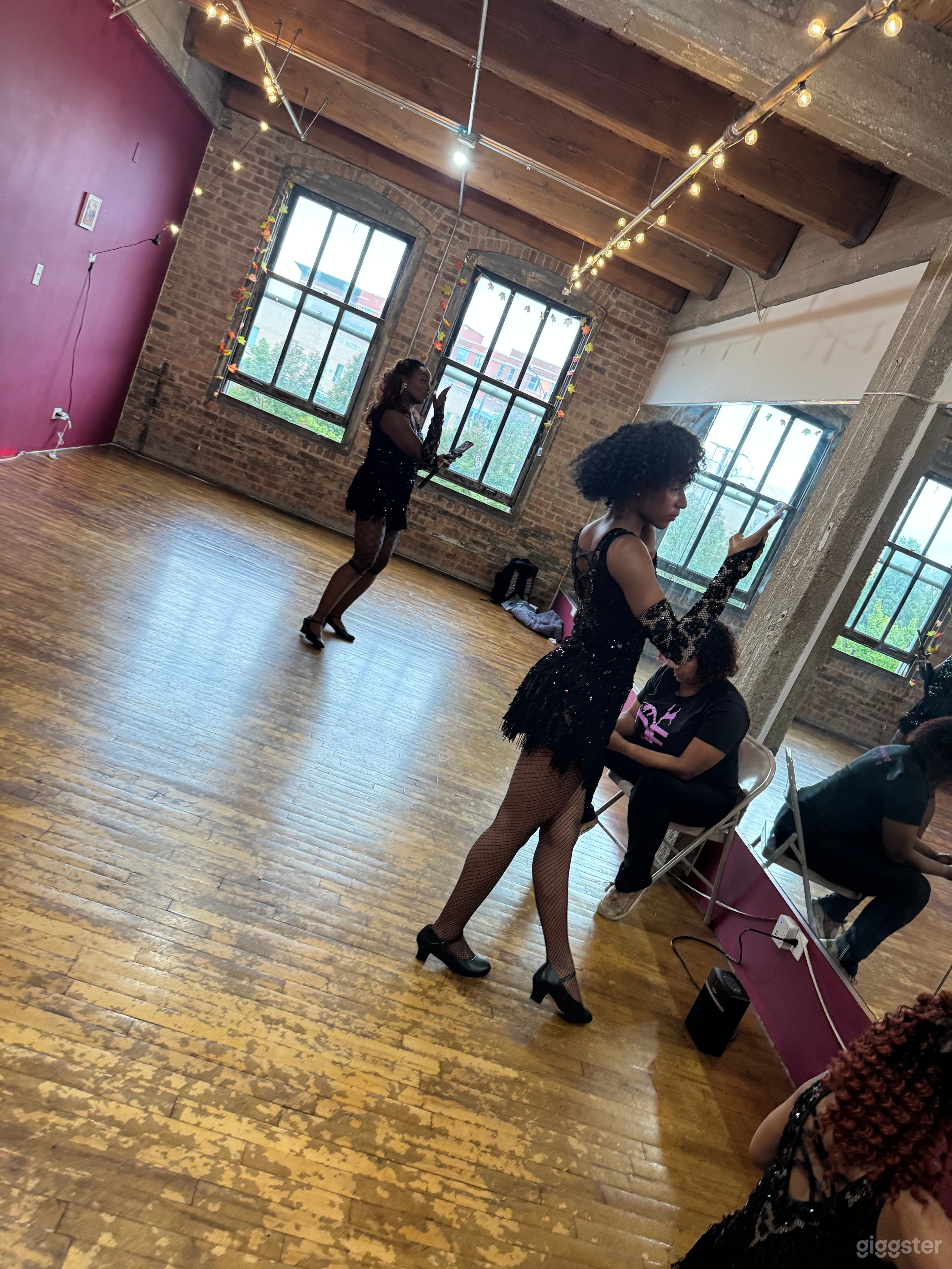 Creative, Beautifully Designed Dance Studio – Vibrant Space Photo 3