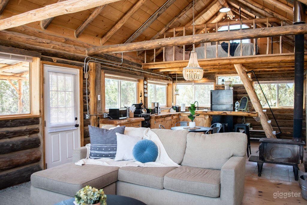 Tranquil Luxurious Cabin for Productions &amp; Events Photo 1