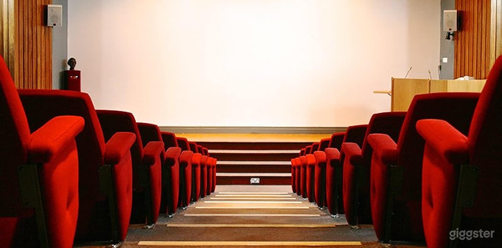 Large Lecture Hall in North Staffordshire Photo 1