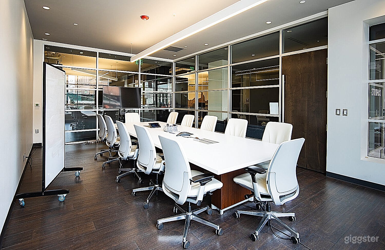 Ignatius - Conference Room  Photo 3