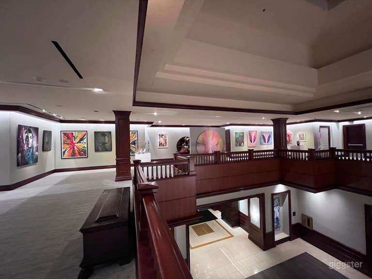  One more angle of the gallery.  