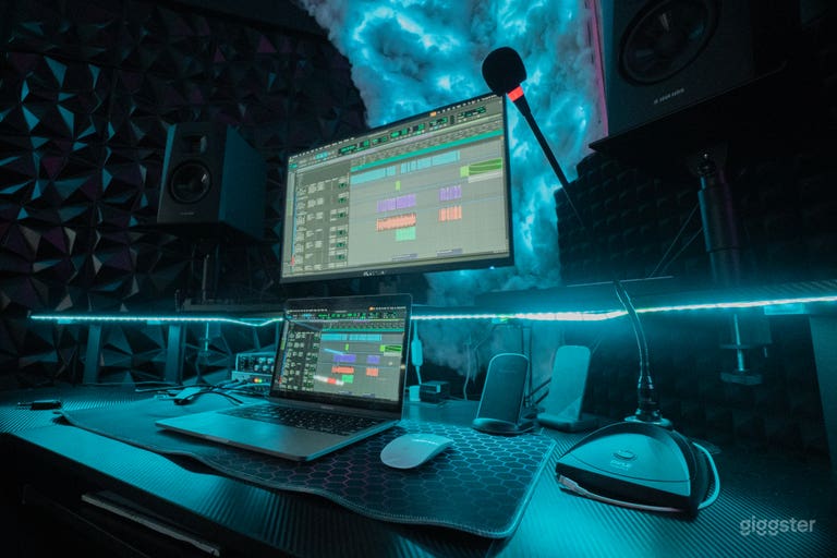  Vocal Recording Studio 