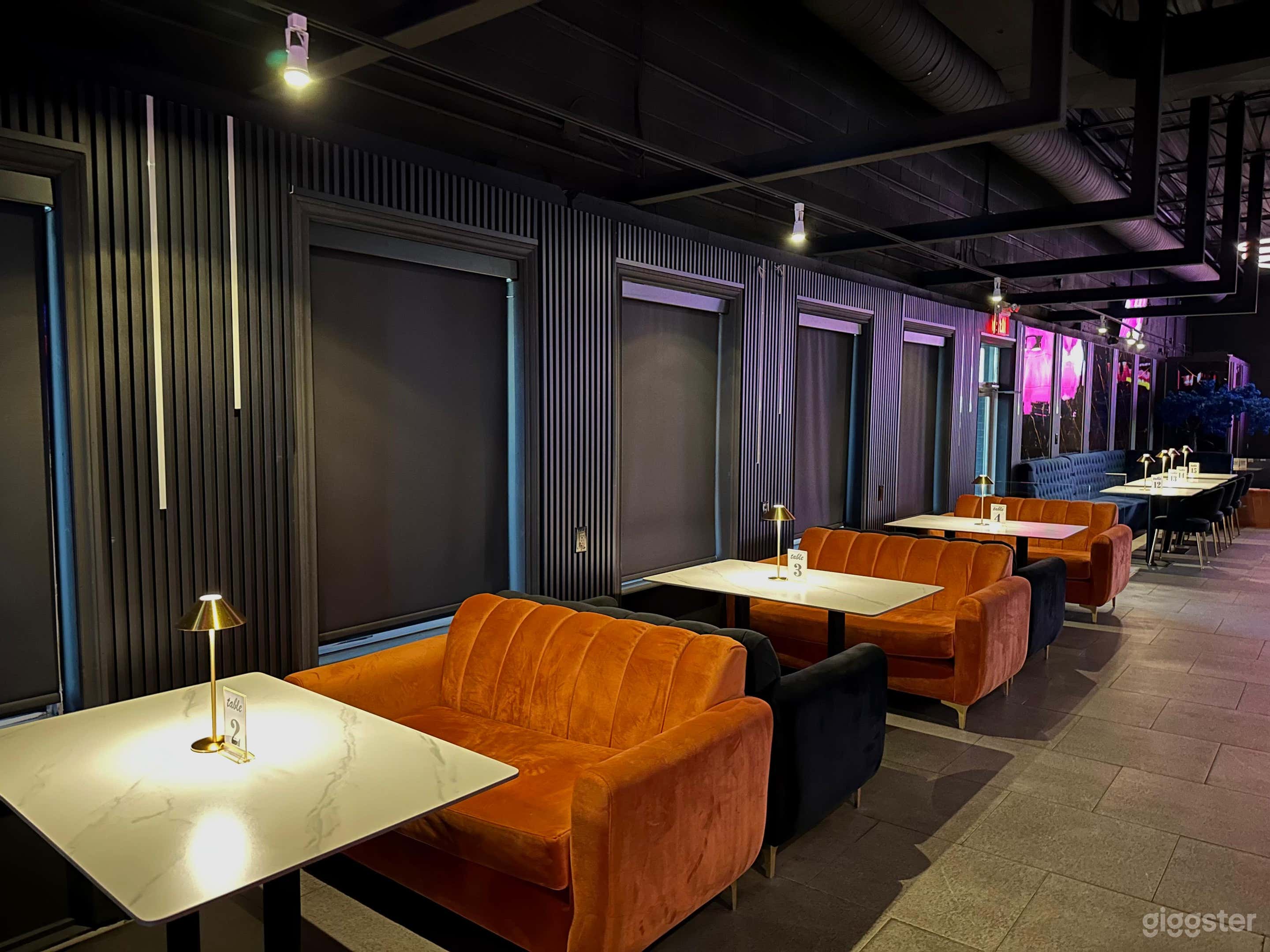 Cinematic Dining Space with Programmable LED Ambience Photo 4