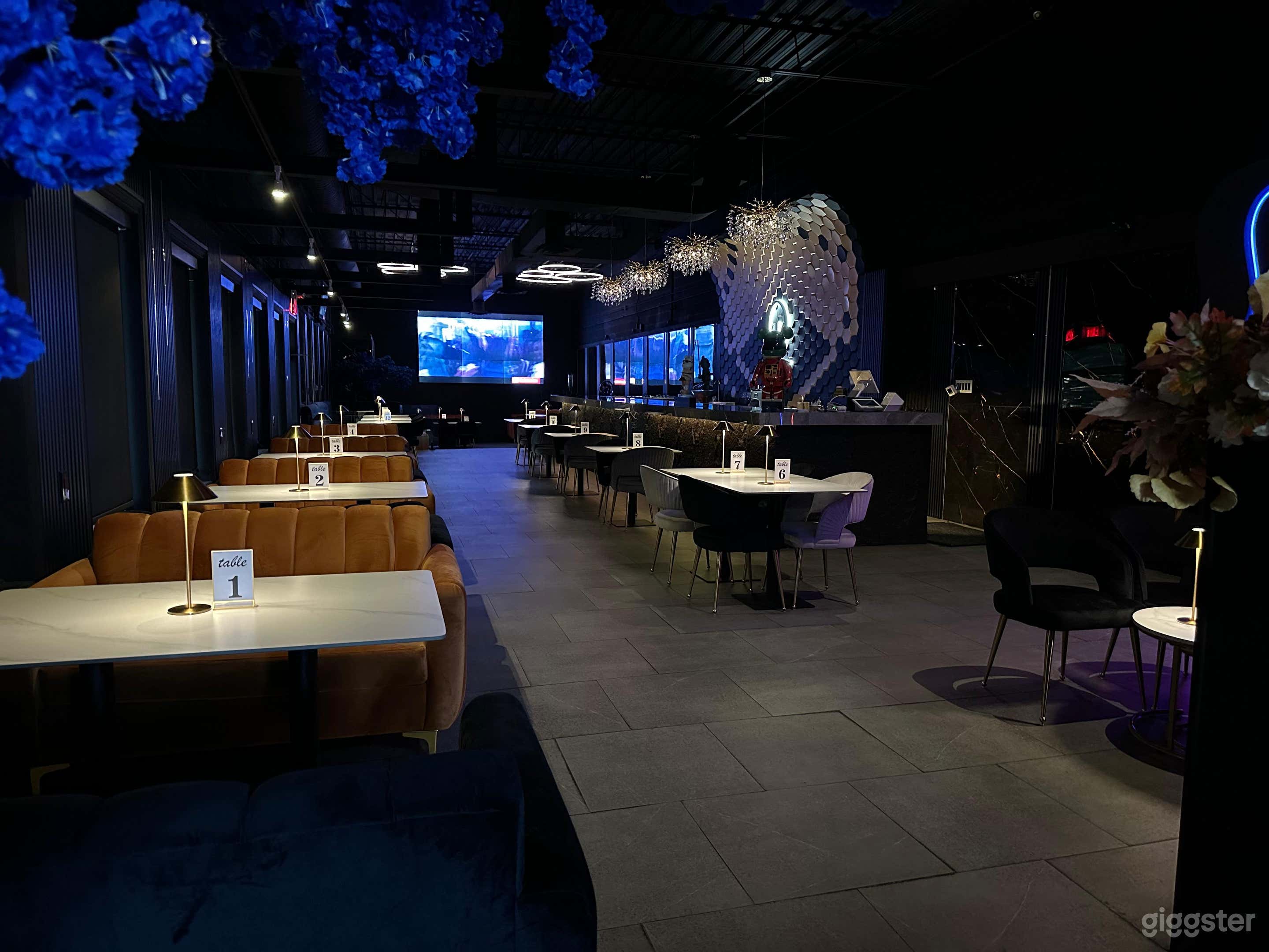 Cinematic Dining Space with Programmable LED Ambience Photo 2