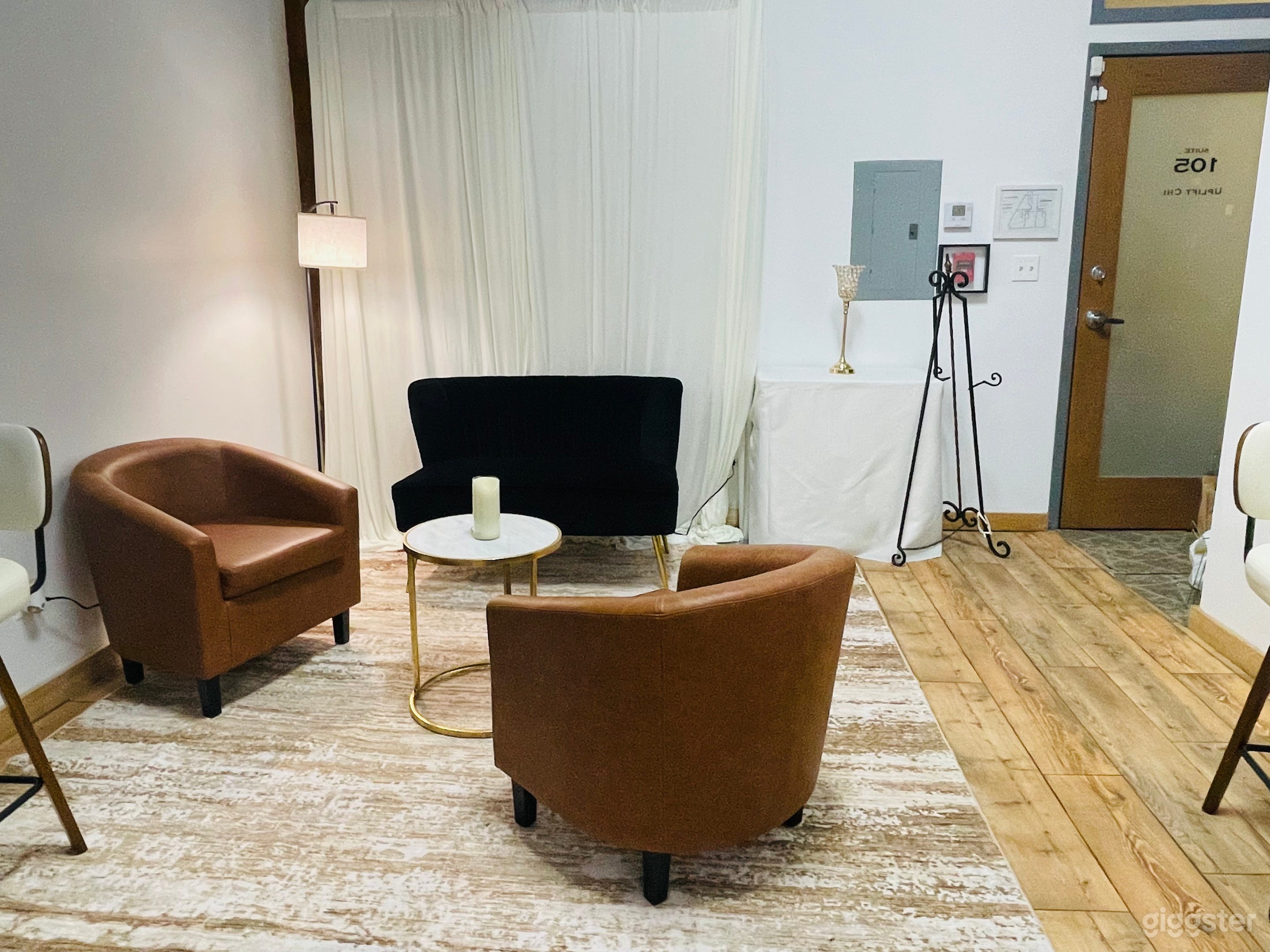 Chic Boutique Studio Photo 1