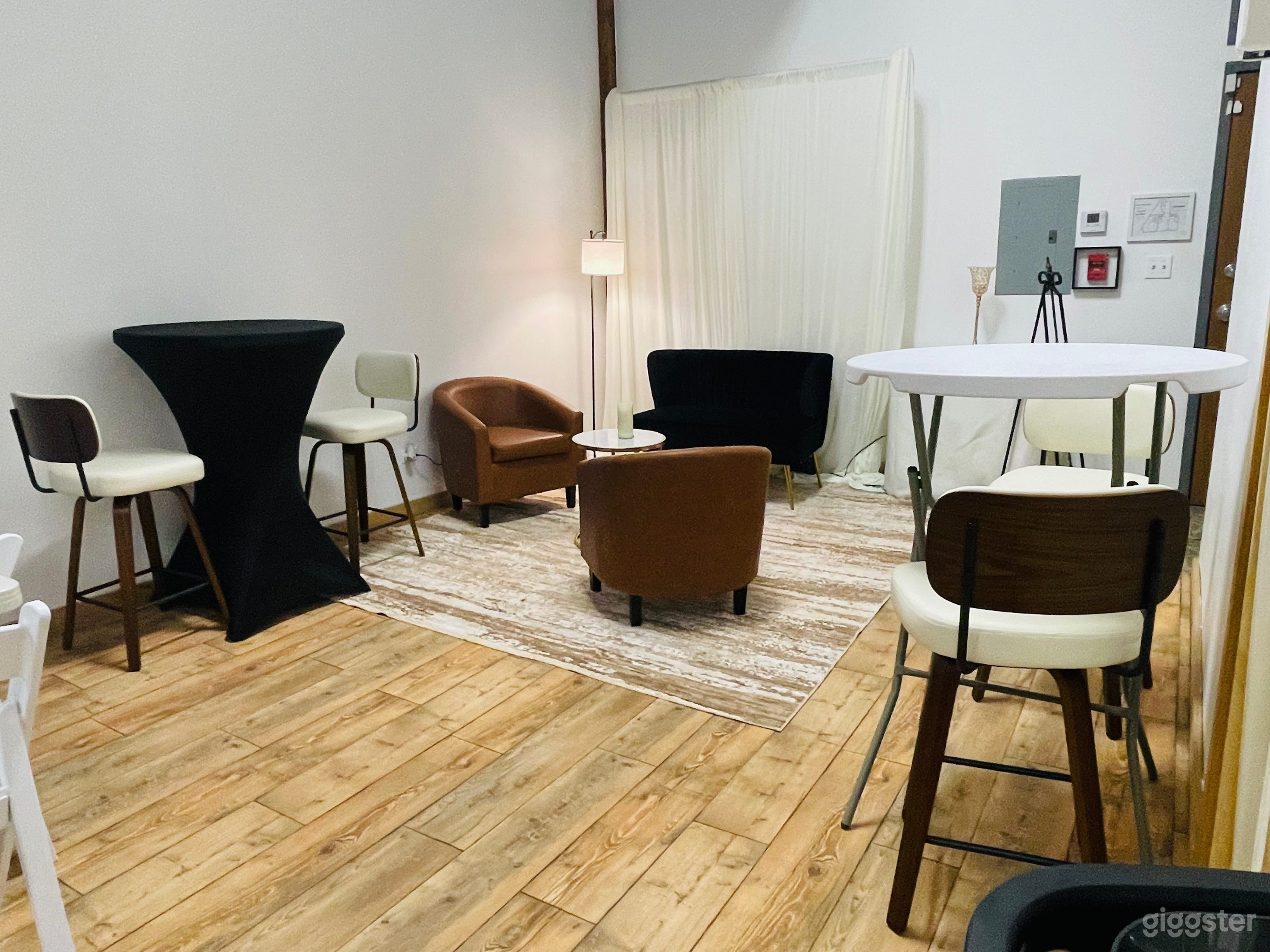 Chic Boutique Studio Photo 2