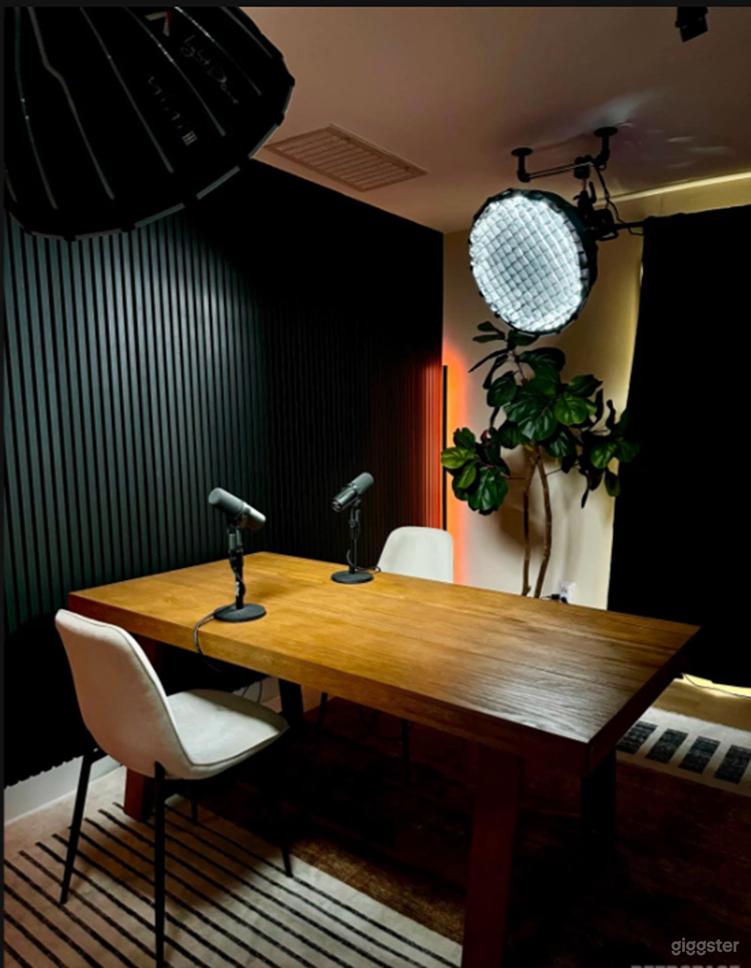 Santa Monica Podcast Studio (set B) Photo 3