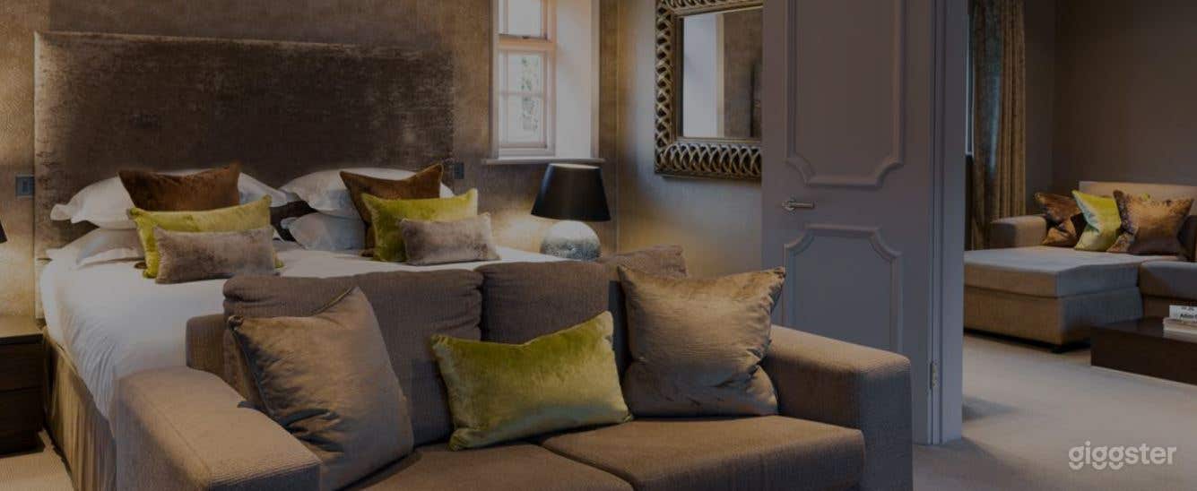 The Classic Suite with a Lovely Historic Feel Photo 4