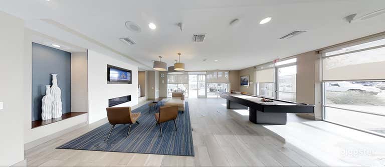  Modern Lounge with Kitchen 