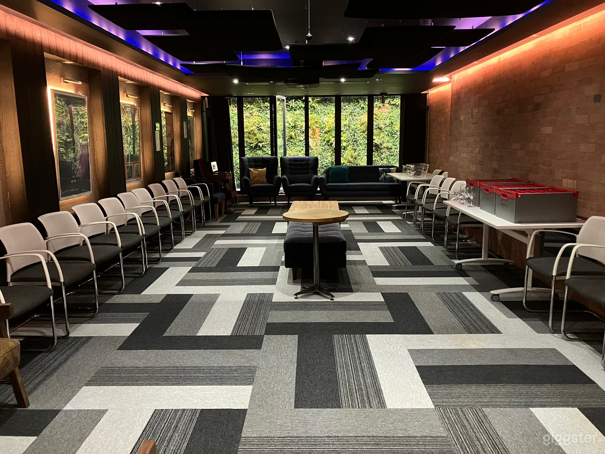 Boardroom Suite Photo 3