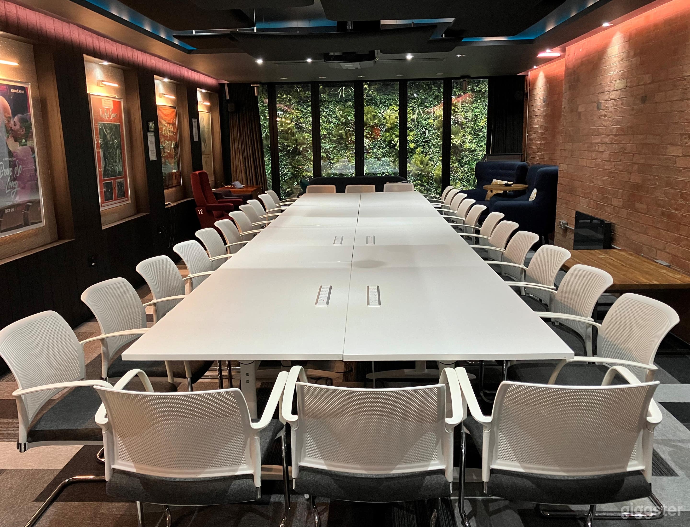 Boardroom Suite Photo 1